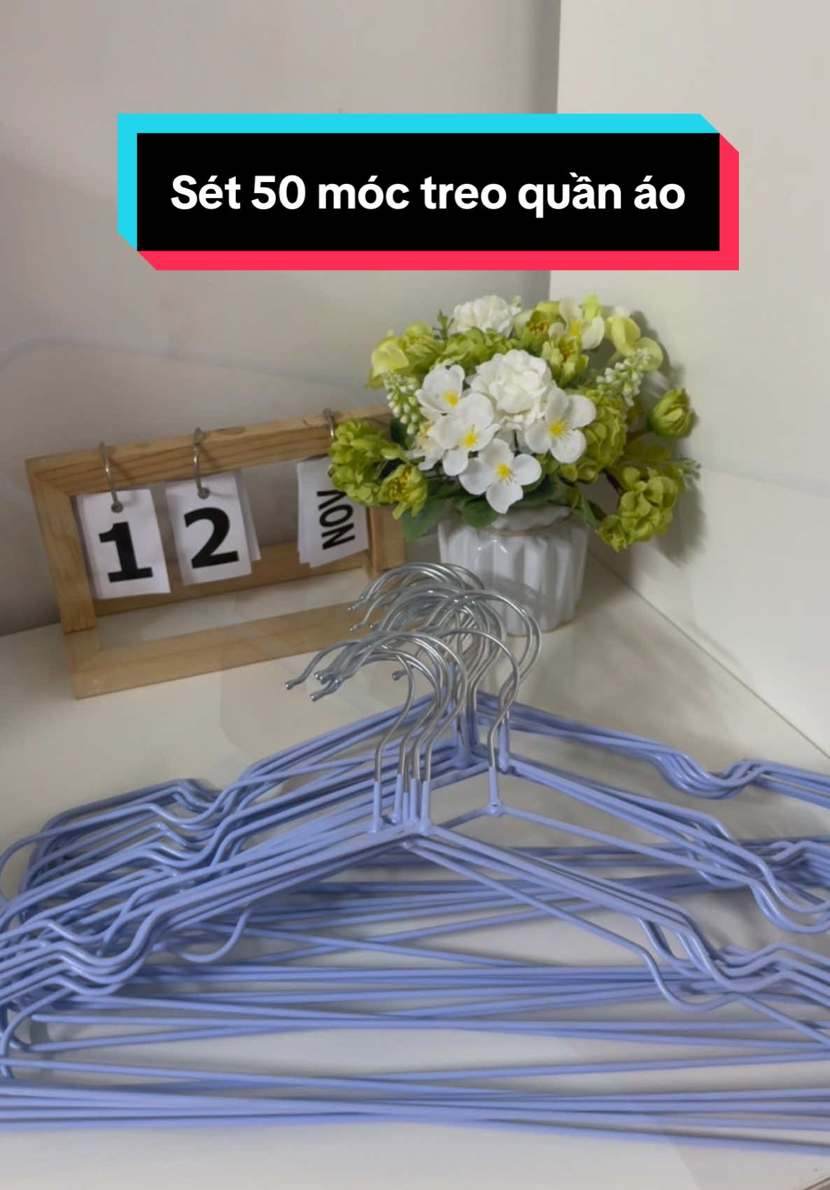 50 chiếc móc treo quần áo #giadinhchipchip #review #moctreoquanao #mocchongtruot #moctreothongminh 