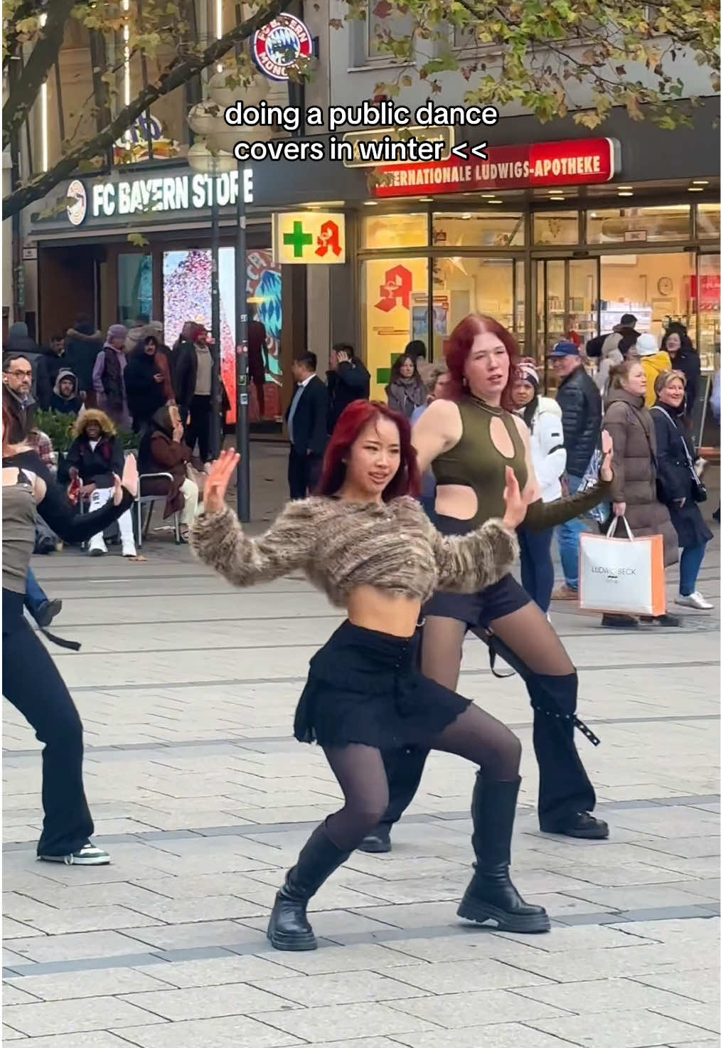 Aespa - Whiplash [Ningning fancam in public] #dance #kpopcover #whiplash #aespa #aespawhiplash #kpopinpublic #danceinpublic #marienplatz 