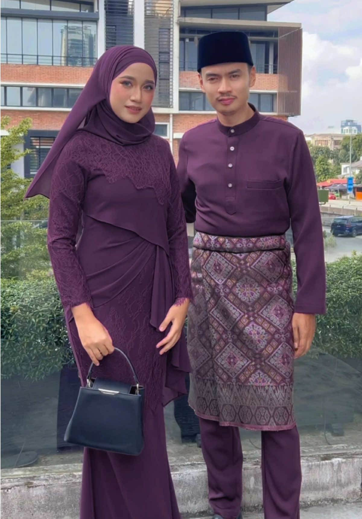 Ambooii amboii Manis letingg betul pakai Raisa dress dgn J.Armani sama warna ni kan 😍✨💜 #jlabella #jlabellaatelier #bajukurung #bajuraya #bajunikah #bajutunang #bajukonvo #gamis #transition #fashion #raya #dance #abaya #kaftan #JlabellaGlamorousRaya2025 #JlabellaRayaSeries #jlabellaraisadress #darkpurple 