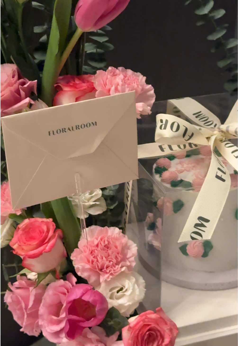 💕💓🌸 #fyp #flower #arrangment #cakes 