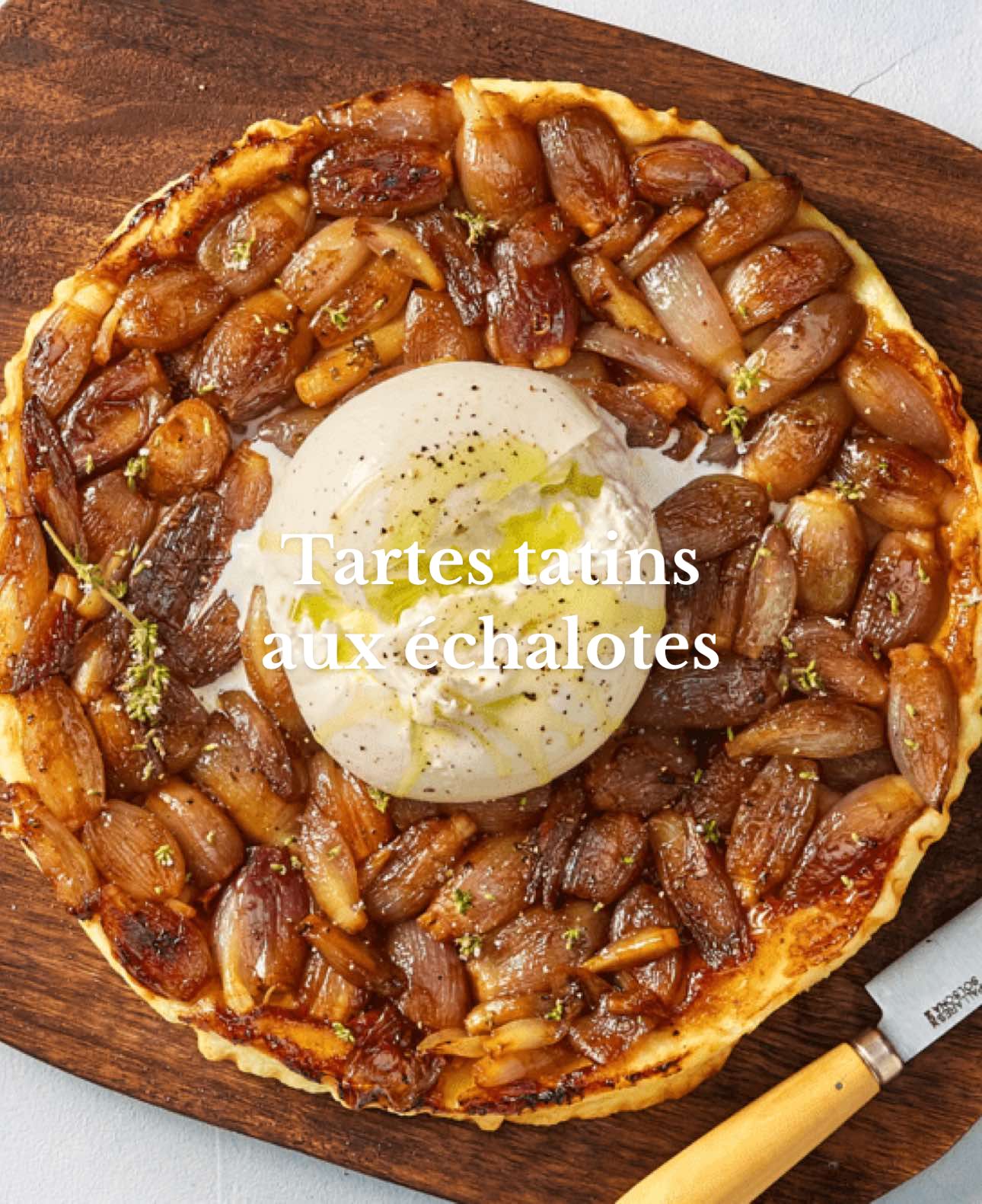 Tartes tatins salés 🧅😮‍💨👌 Vous avez été 15 millions a kiffer celle aux tomates cerises alors voici une nouvelle versio aux échalotes 👀 Pour réaliser cette recette tu auras besoin de :  •Échalotes 🧅  •Huile d’olive 🫒  •Vinaigre balsamique 😋 •Miel 🍯  •Épices italiennes 🌶️  •Parmesan 🧀  •Pâte brisée ou feuilletée 👀 •Burrata 🥛  •Basilic 🌿  Merci @valinfood pour l’idée recette c’est validé, j’me suis régalé ! Bon appétit les amis 👨‍🍳  #ideerecette #recettefacile #recettesimple #cuisine #tarte #cuisine #cuisinetiktok #burrata 