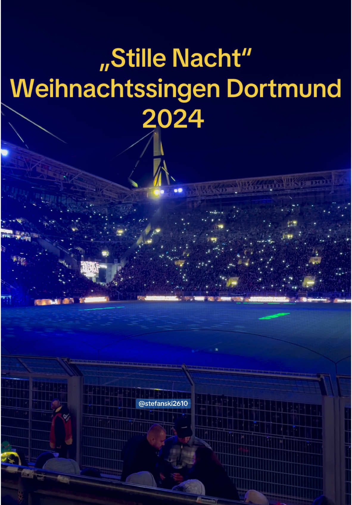 Weihnachtssingen Dortmund 2024 #bvb #dortmund #fussball #singen #weihnachten #signalidunapark #borussiadortmund #musik #2024 #2024 #christmas #weihnachten #fanpage #fan #gutelaune #goodvibes 