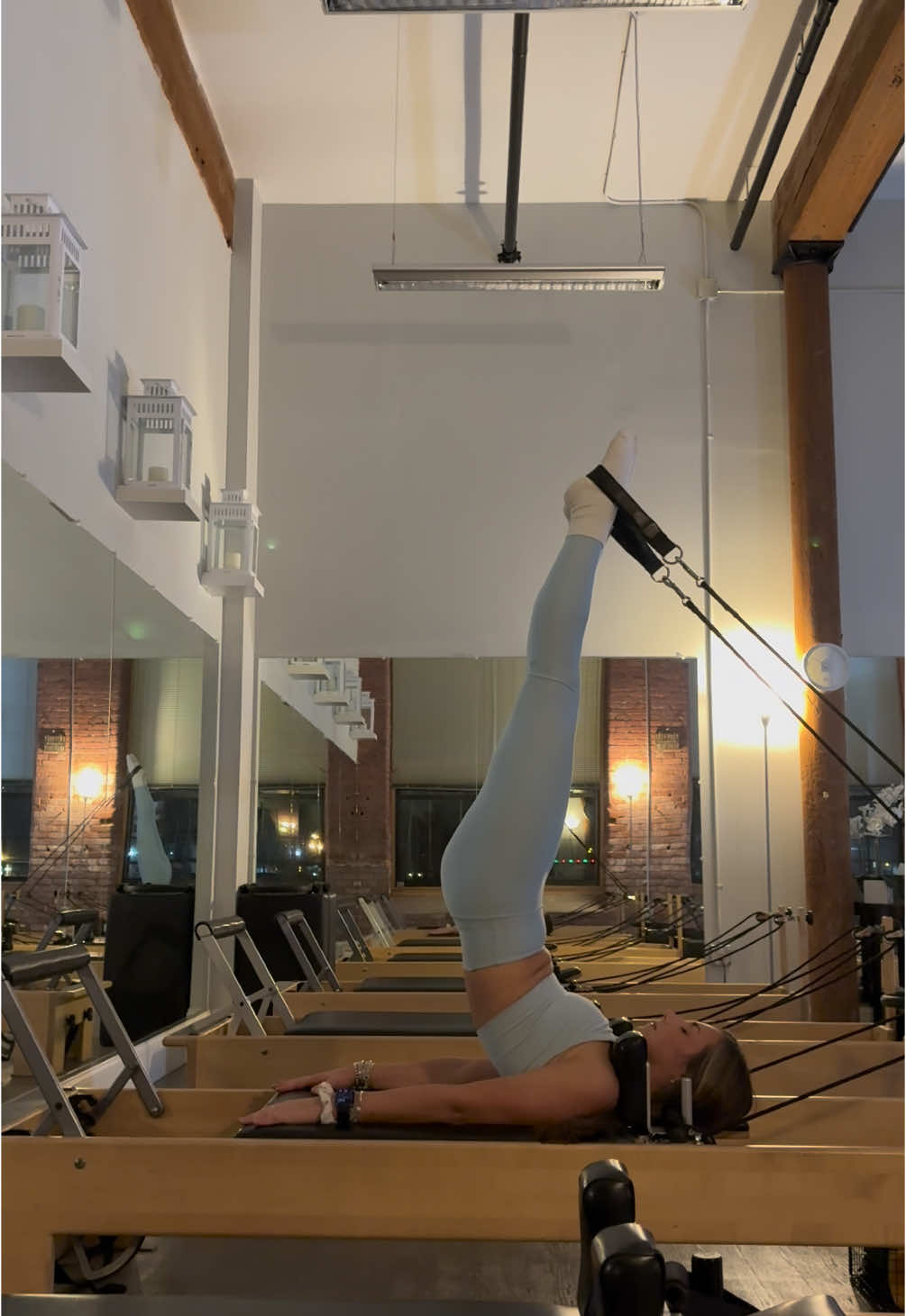 #pilatesinstructor #pilates #reformerpilates #pilatesinspiration #pilatesgirl #pilatestiktok #pilatestok #reformer #rhodeisland #pilatesprincess #pilatesgirlie 