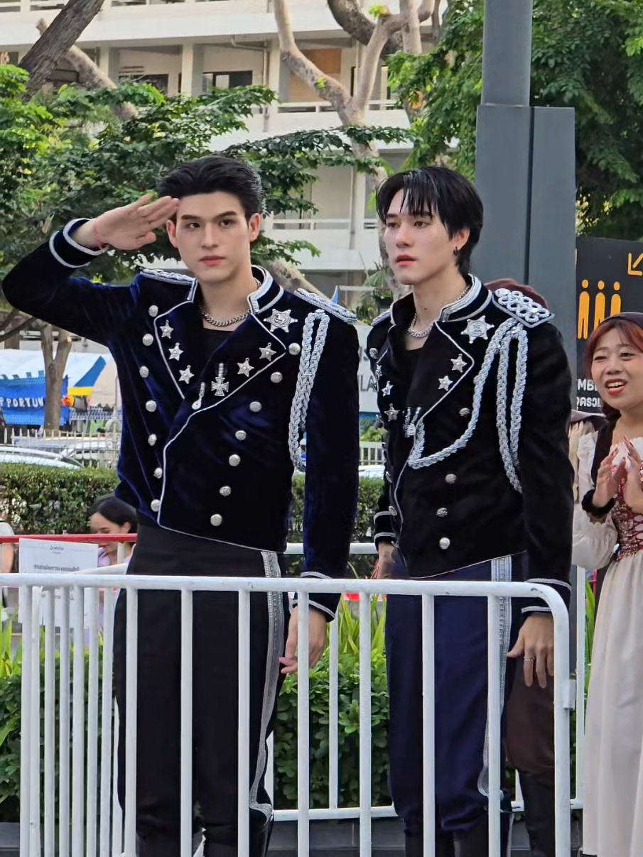 โคตรหล่ออออออออ จะบ้าา 😭😭😭 เหมาะสมกันสุดๆ 🤴🏻🤴🏻🩷🩵@hirunkit_ @skiwongravai #Lazada1212เป่ายิ้งฉุบxSkyNani #lazada1212เป่ายิ้งฉุบ #hirunkit_ #นานิหิรัญกฤษฎิ์ #สกายวงศ์รวี #skywongravee #สกายนานิ #skynani #fyp 