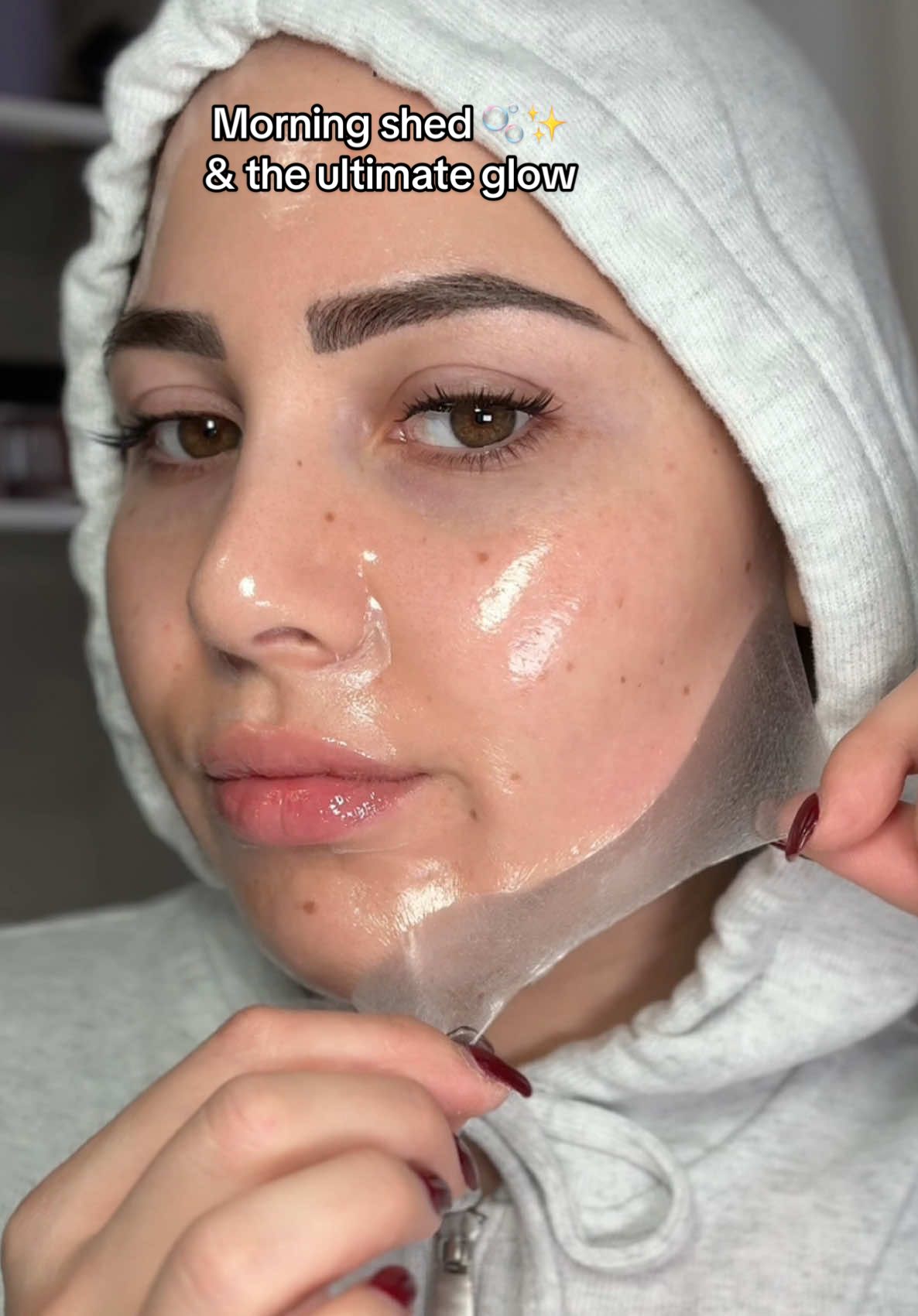 Nothing compares to that collagen overnight wrapping mask!  This is your sign to finally try it out! I use this at least 3 times a week✨ @Medicube Global  #morningshed #morningskincare #koreanskincare #koreanskincareproducts #medicube #collagenmask #peeloffmask #skincare #SkinCare101 #glowyskin #glowingskincare #fyp 