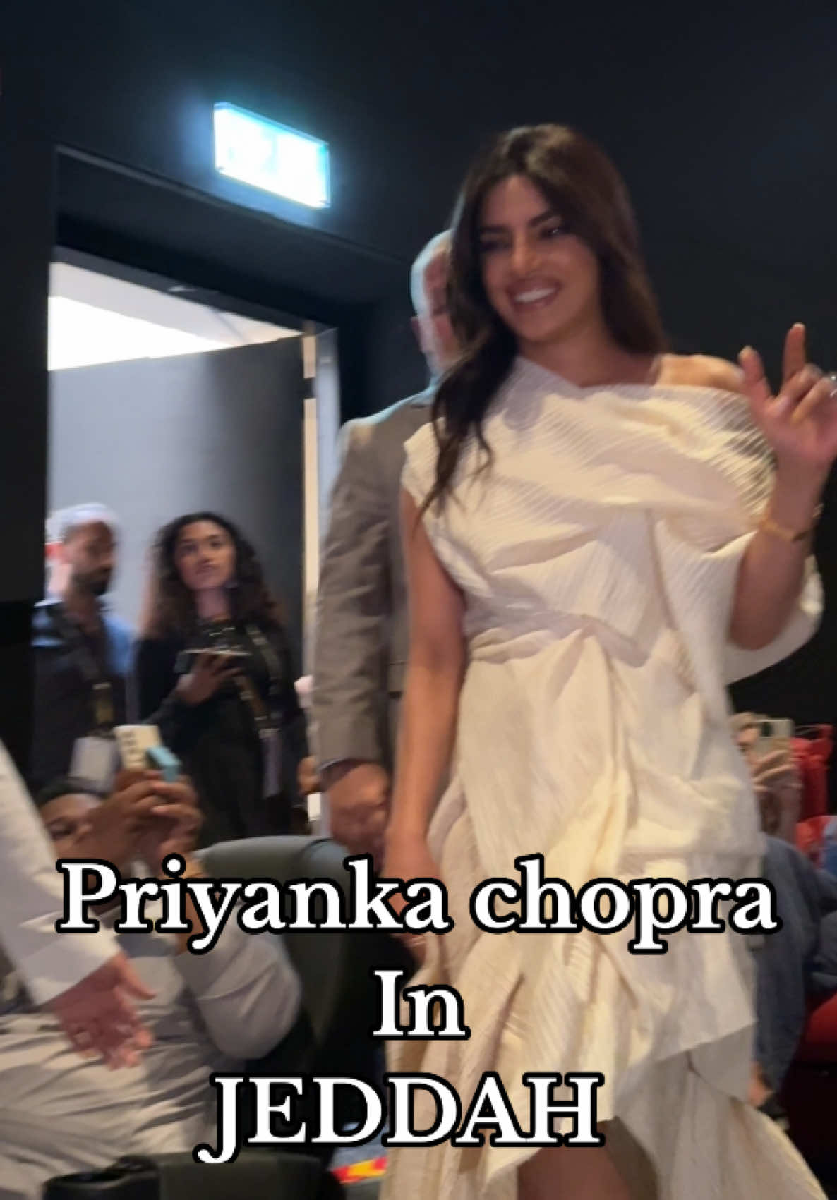 Priyanka chopra in jeddah red sea film festival 24 #mahnoor658 #foryoupage #saudiarabia #viralvideo #redseafilmfestival #jeddahtiktokers 