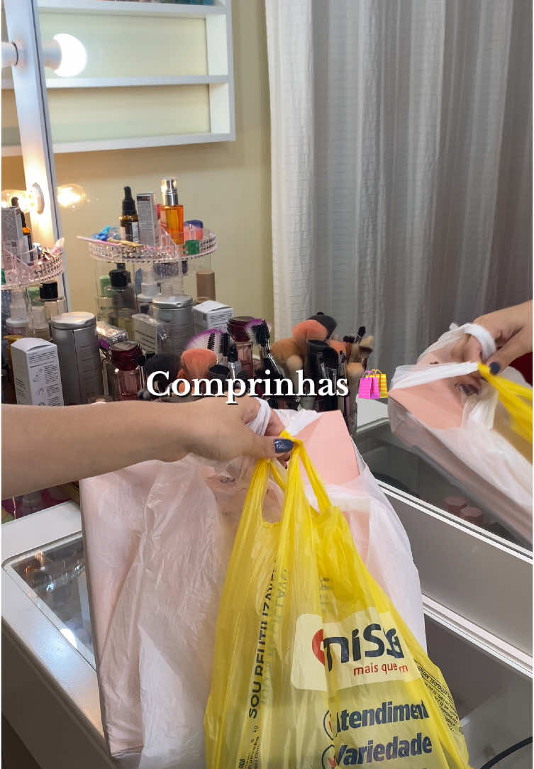 Amigas vamos de comprinhas? 🛍️ . . #comprinhas #comprinhasdefarmacia #dove #lux #farmacia #penteadeira #fyp #SelfCare #meninastiktok #asmr #asmrsounds #asmrvideo #girls #rotinaskincare #shein #shopeehaul #shopee #penteadeiracamarim 