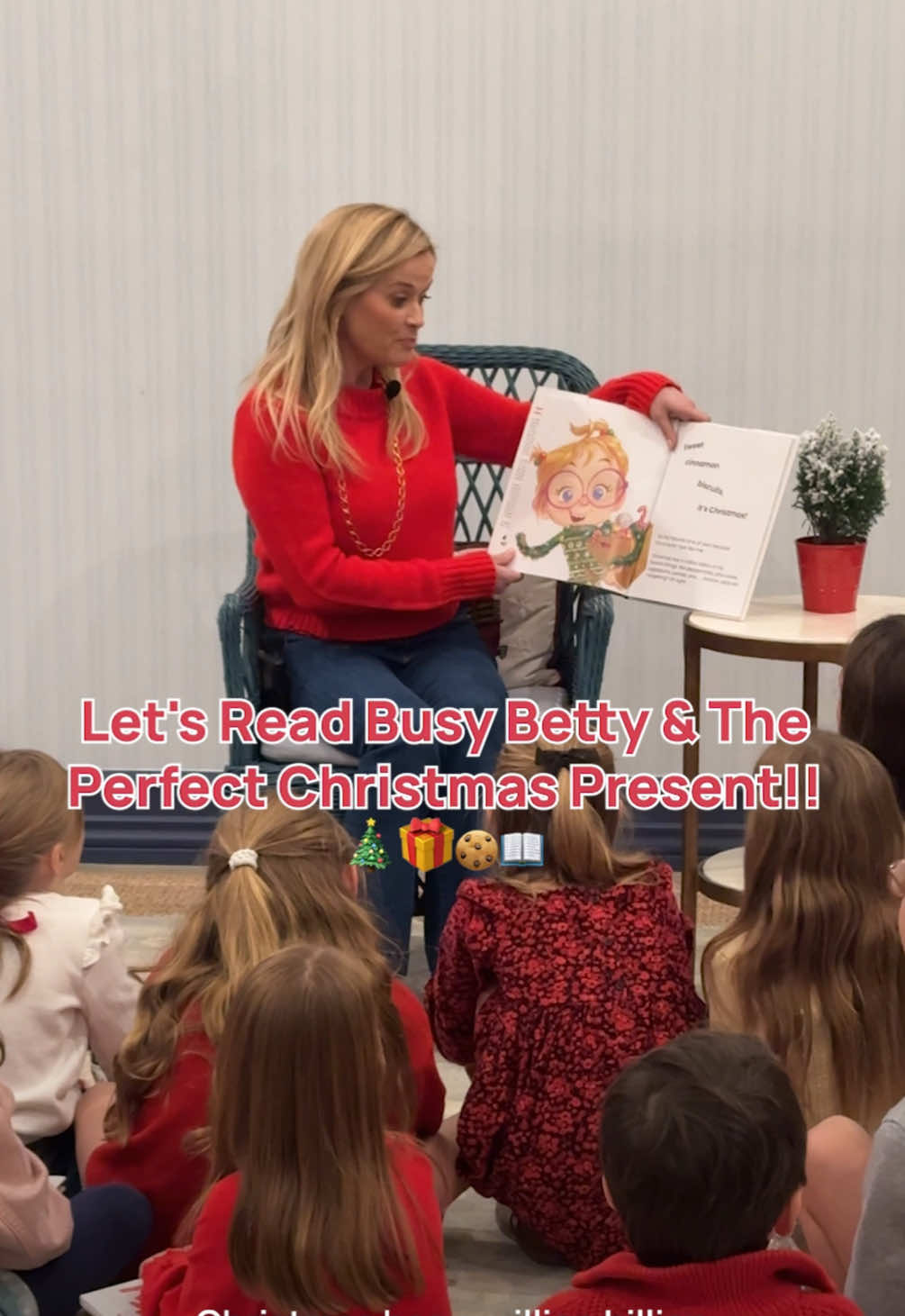 It always gives my ❤️ a little extra boost of joy to read to kids at Christmas time.✨ My new Busy Betty book is all about home-made creative Christmas presents... and the joy they bring! So pick up a copy of Busy Betty (with my very special Christmas cookie recipe included 😄) ❤️🎄💫 and read it to the favorite kiddo in your life. P. S. Pink Pony Club is also my top song of the year!! 💕🎶
