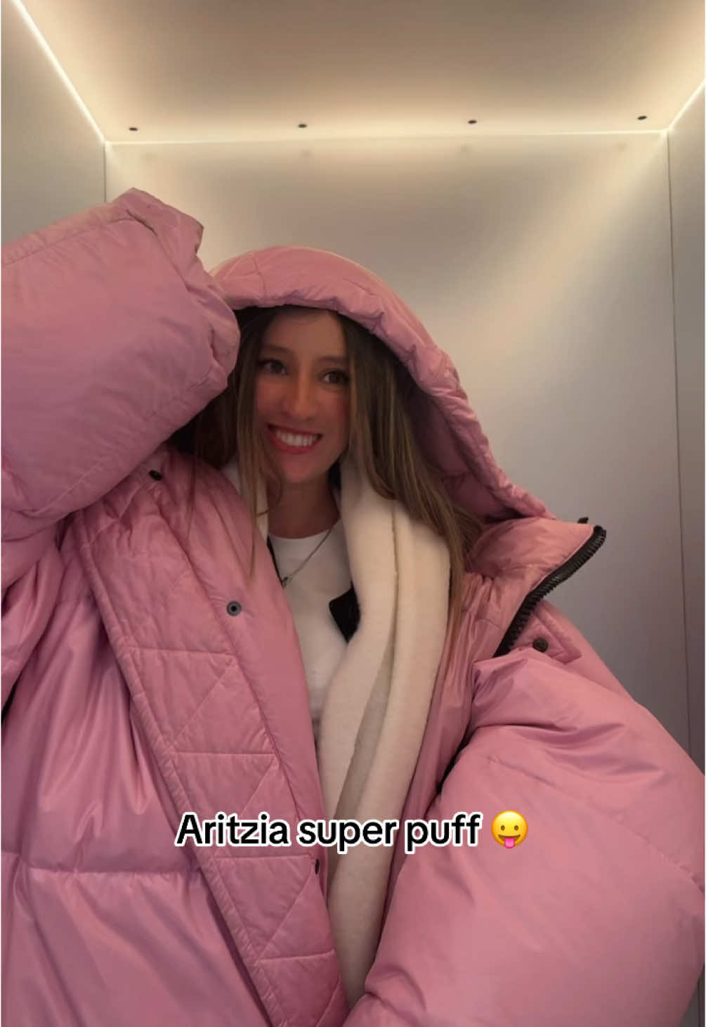 I like my sootcaseeee!  @dallanu 💞  @Aritzia  #fyp #aritziapuffer #thesuperpuff #aritzia #aritziastyle #pufferjacket #fypシ #viral 