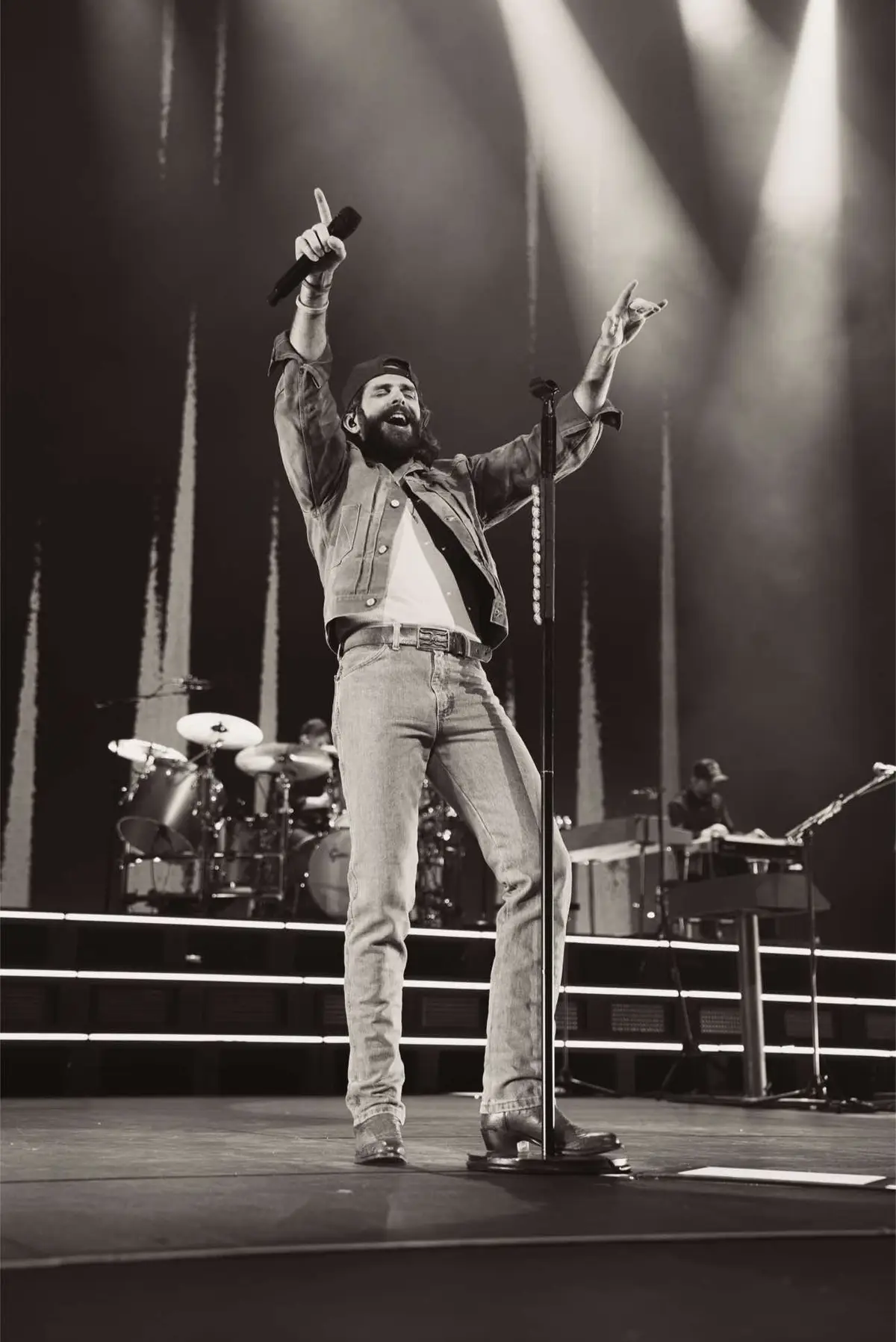 Whatcha say we do it again this weekend?  #thomasrhett #lasvegas #nfr #overdrive 