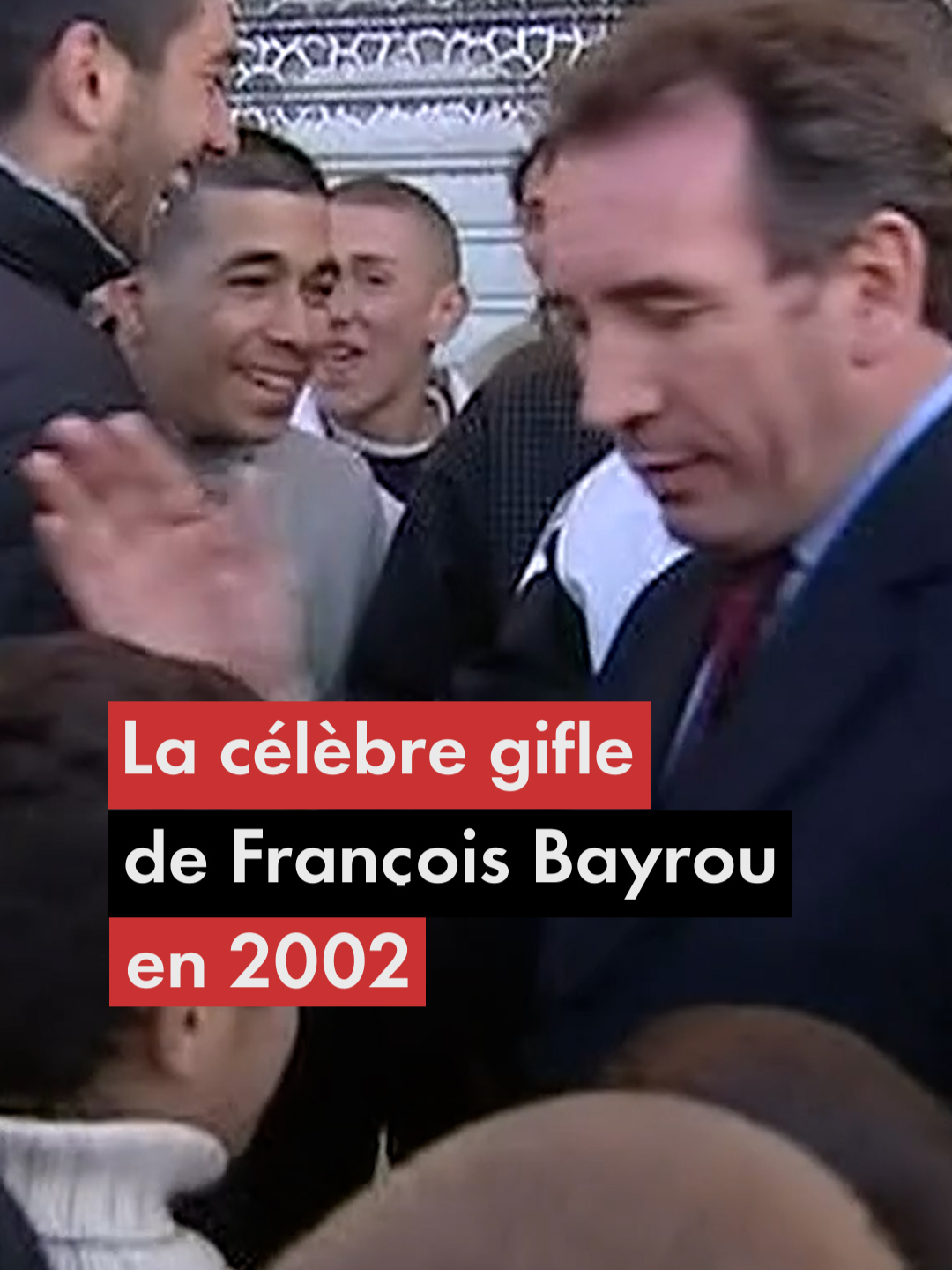 Alors que François Bayrou est pressenti pour devenir Premier ministre, retour sur la célèbre gifle qu'il a donnée à un enfant de 11 ans, lors de la campagne présidentielle en 2002. #françoisbayrou #politique #polémiques [INA, Reuters]