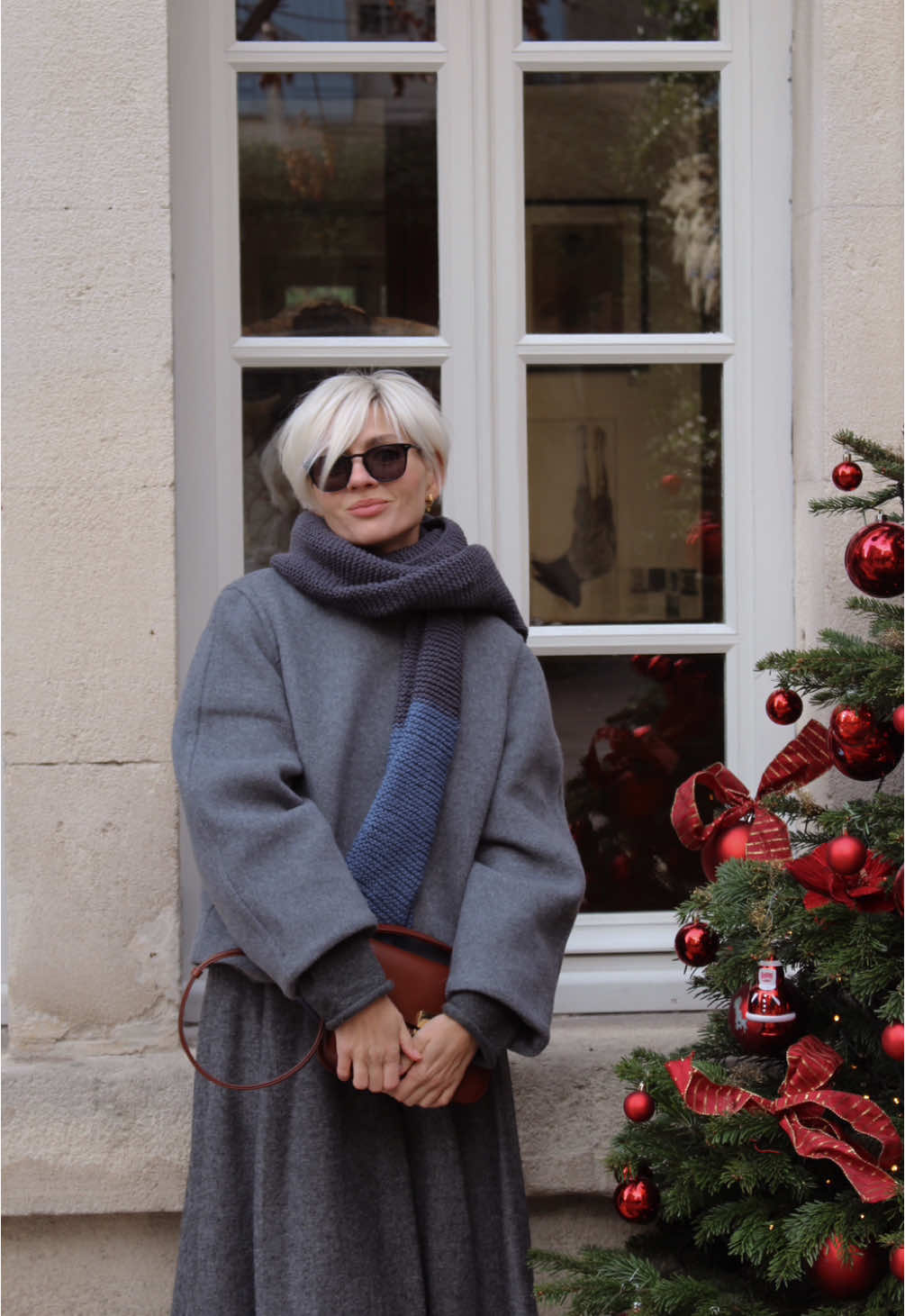 baby it's cold outside ❄️☃️🎅🏼#outfitideas #outfitinspo #winteroutfits #pinterestoutfit #shorthairstyles #CapCut 