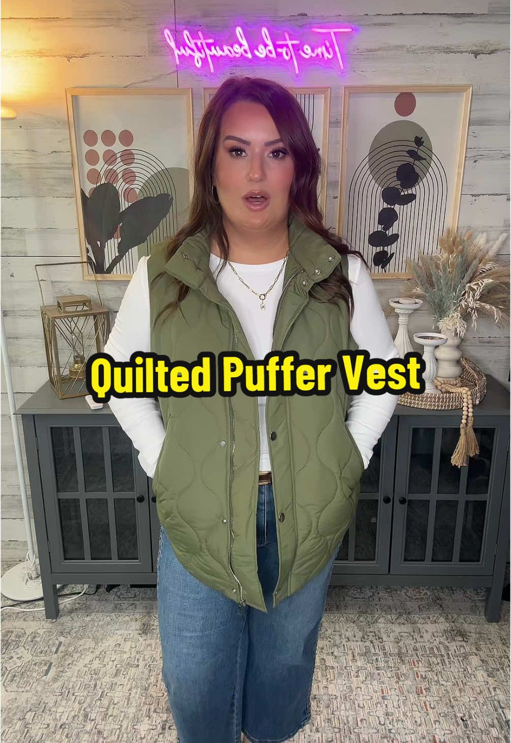 Okay this quilted puffer vest will be your new favorite!  It just feels a little dressier to me and I love the hemline with the scooped front and back, as well as the side elevation. I’m wearing the size large here. @Evaless_official #puffervest #quilted #vest #puffervestoutfits #deals #ttsacl 