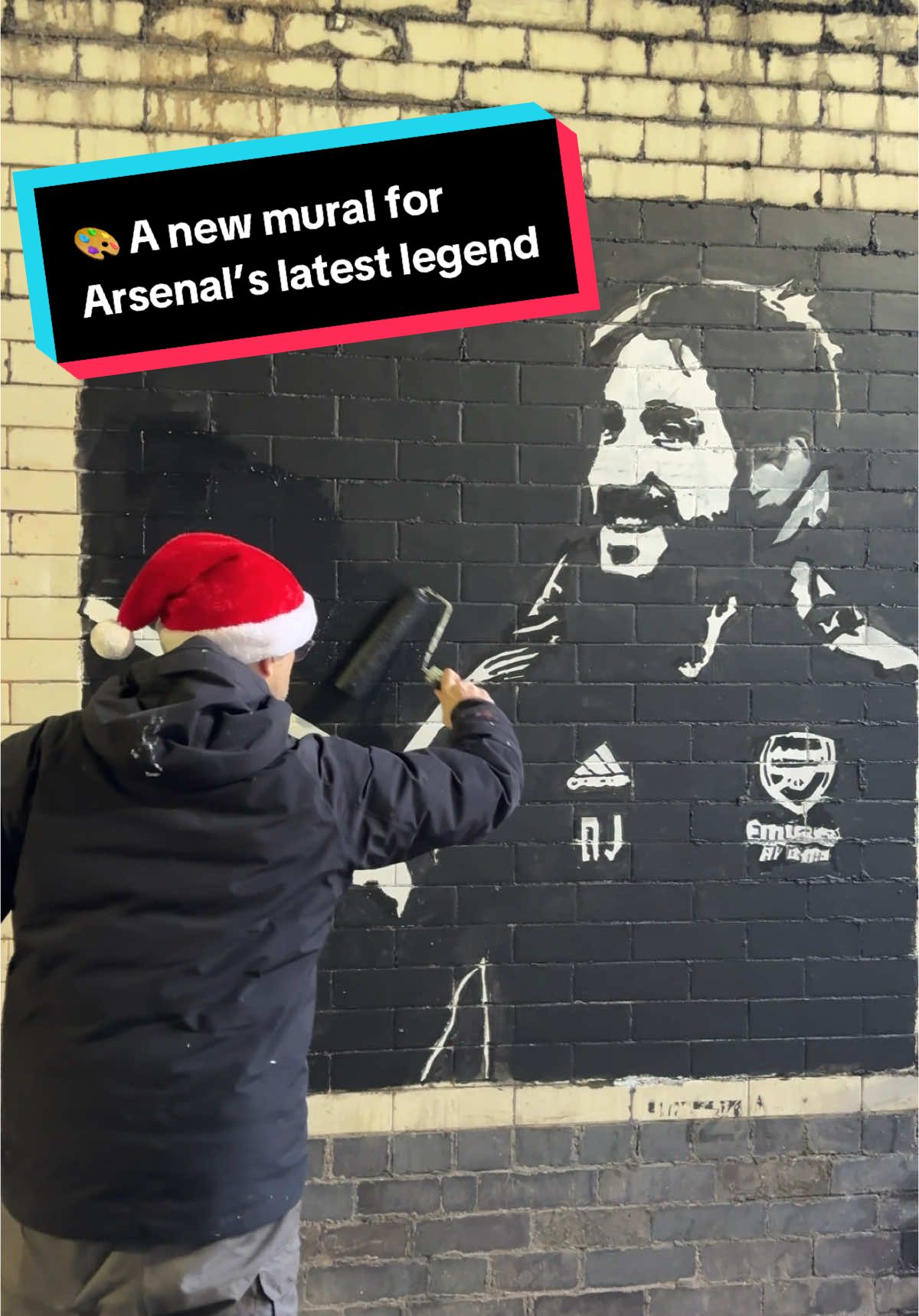 There’s a new mural at Arsenal dedicated to set-piece coach Nicolas Jover 🎨🚩 #football #Soccer #arsenal #UCL