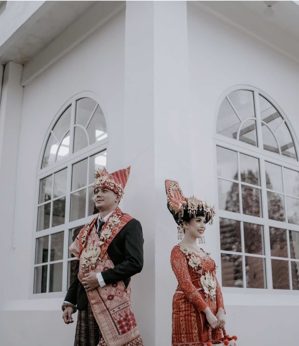 Adu Pengantin Tari Karo ✌️🤣 #tarikaro #landek #landekkaro #fyp #fypシ゚ #adatkaro #tarianadat #adatbatak #tradisional #tradisionalwedding #tradisionaldance #pengantinviral #pengantinkaro 