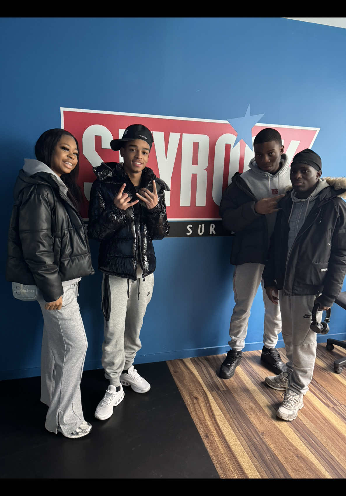 Ils sont là pour marquer la story 🎶 @SkyrockFM  @AppelleMoiTlk🌟 @Gwada🦁🇬🇵🇲🇶 @joskoboy @𝐅𝐁_9️⃣3️⃣  S/o @Emeric Berco #viral#viralalurtoi #fyp #skyrock