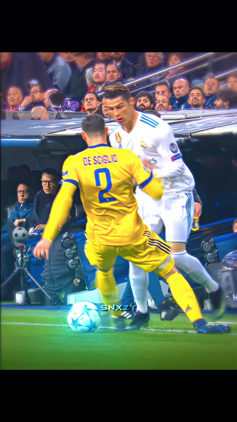 Kompa Kompa 🤩🔥 | Quick Edit HIGH Quality 👕 Link In Bio || #cristianoronaldo #footballedit #realmadrid #velocityedit #viralvideos #fyp 