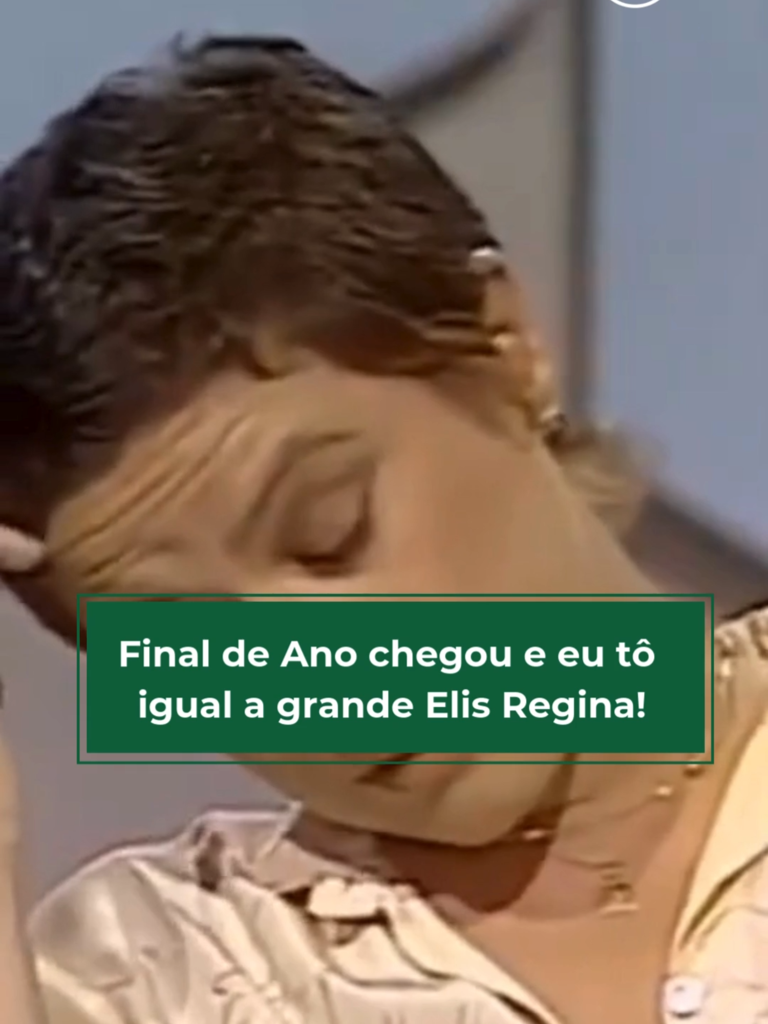 Se você não está como Elis Regina no final de ano, você não viveu direito rs 📷 📷 Sintonize na rádio 103,9 (A TARDE Fm), pelo nosso app ou o site.