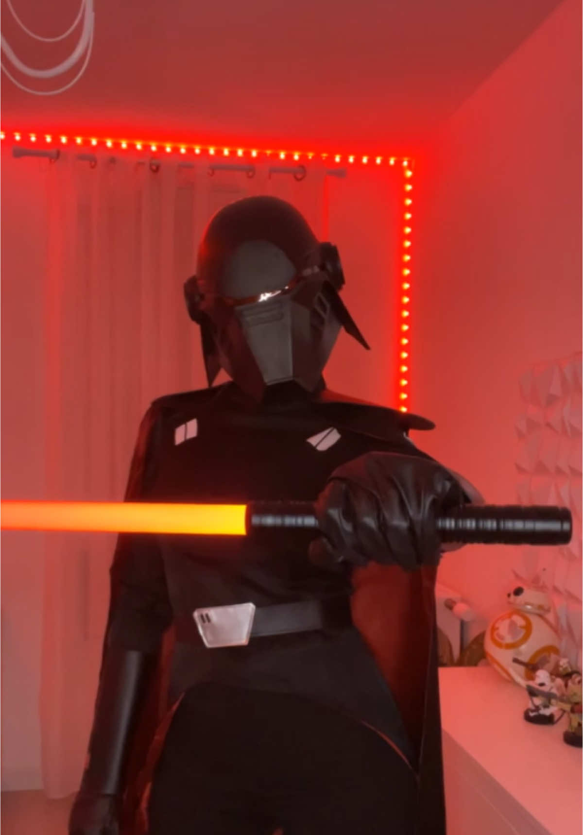 Literally obsessed #starwars #cosplay #starwarsfan #starwarsnerd #starwarsgirl #sith #inquisitor #secondsister #foryou #fyp #jedifallenorder #trillasuduri #darthvader #lightsaber 