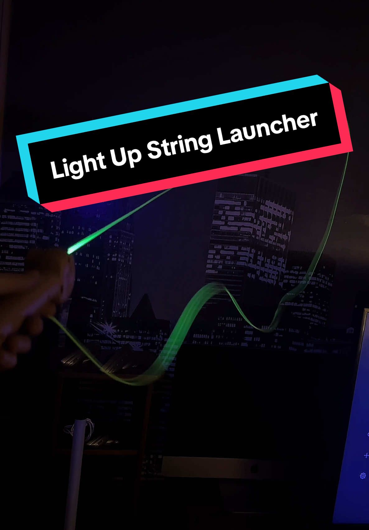 Light Up String Launcher! Stocking Filler #stringlauncher #toy #kidstoys #lightup #toys #toysoftiktok #tiktokmademebuyit #tiktokmusthaves #fyp #kylebuys 