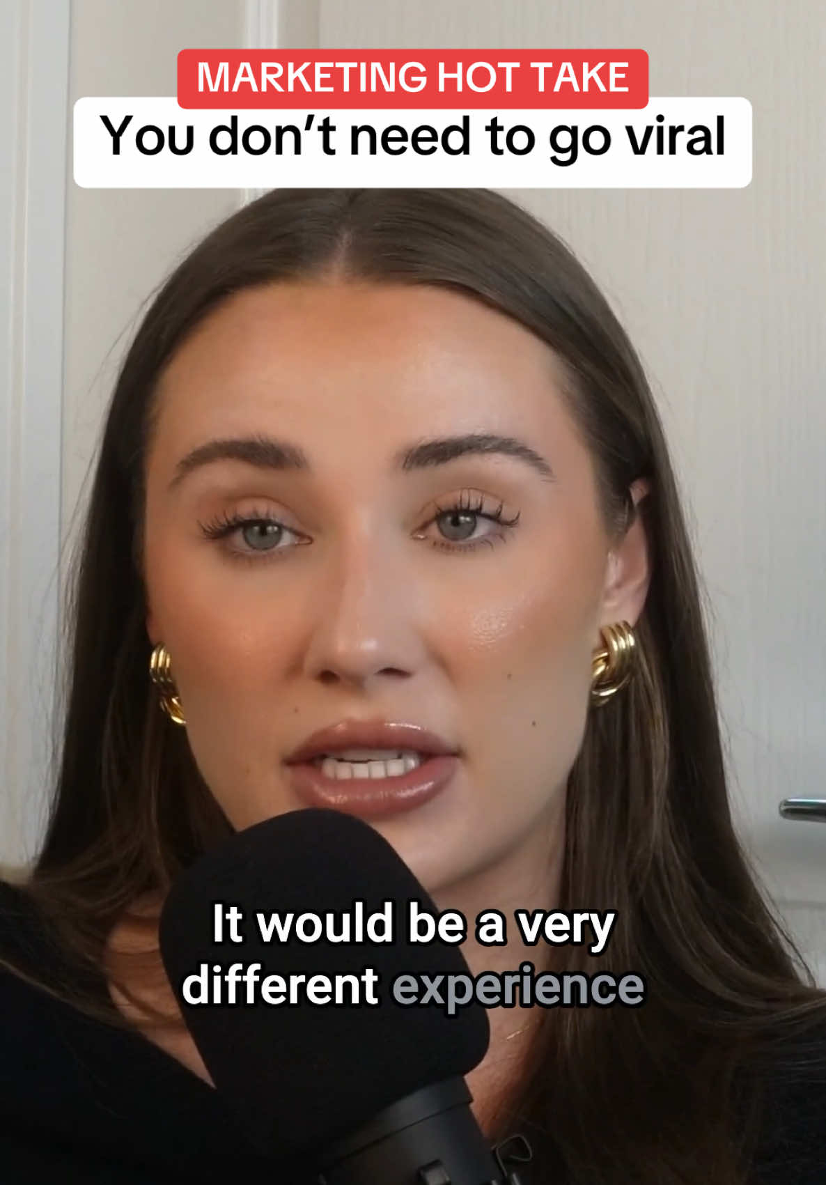 You don’t need to go viral—you need to go viral with the right message. #marketingtips #marketingandsales #socialmediamarketing #femaleentrepreneur #marketingpodcast 