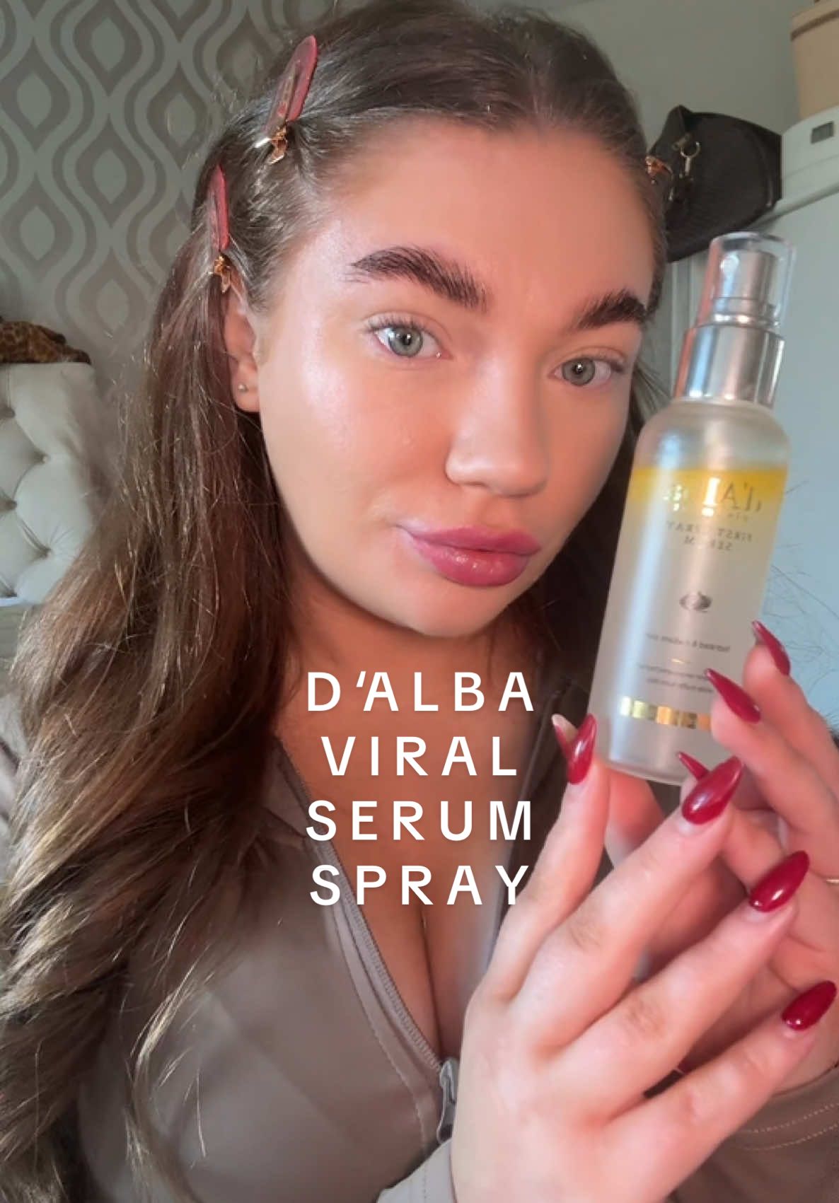 A must have for glowy skin 😍🤍✨  @d'Alba Official  #skincare #koreanskincare #glassskin #favouriteskincare #amazonbeautyfinds #kbeauty #truffleglow 