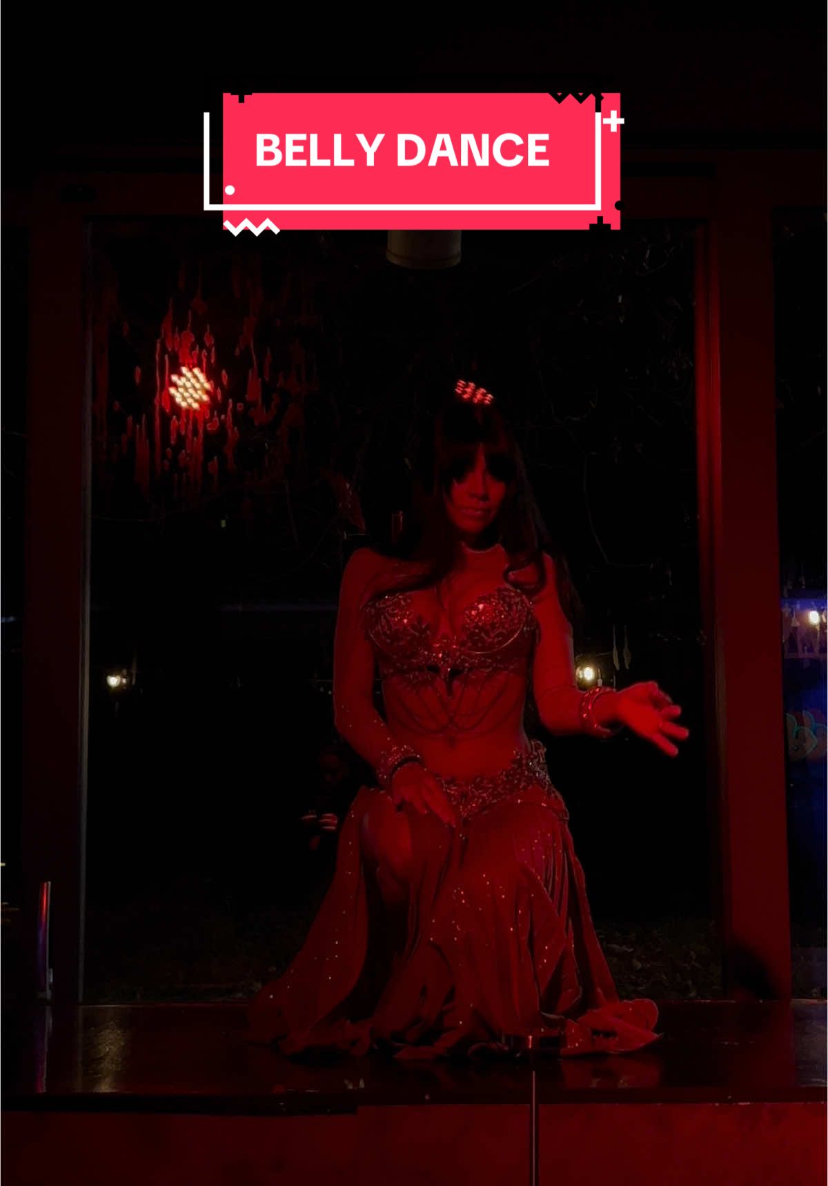 Tous les vendredis et samedis, dîner festif au Love ! #bellydance #strasbourgfood #dinnershow #restaurantstrasbourg 