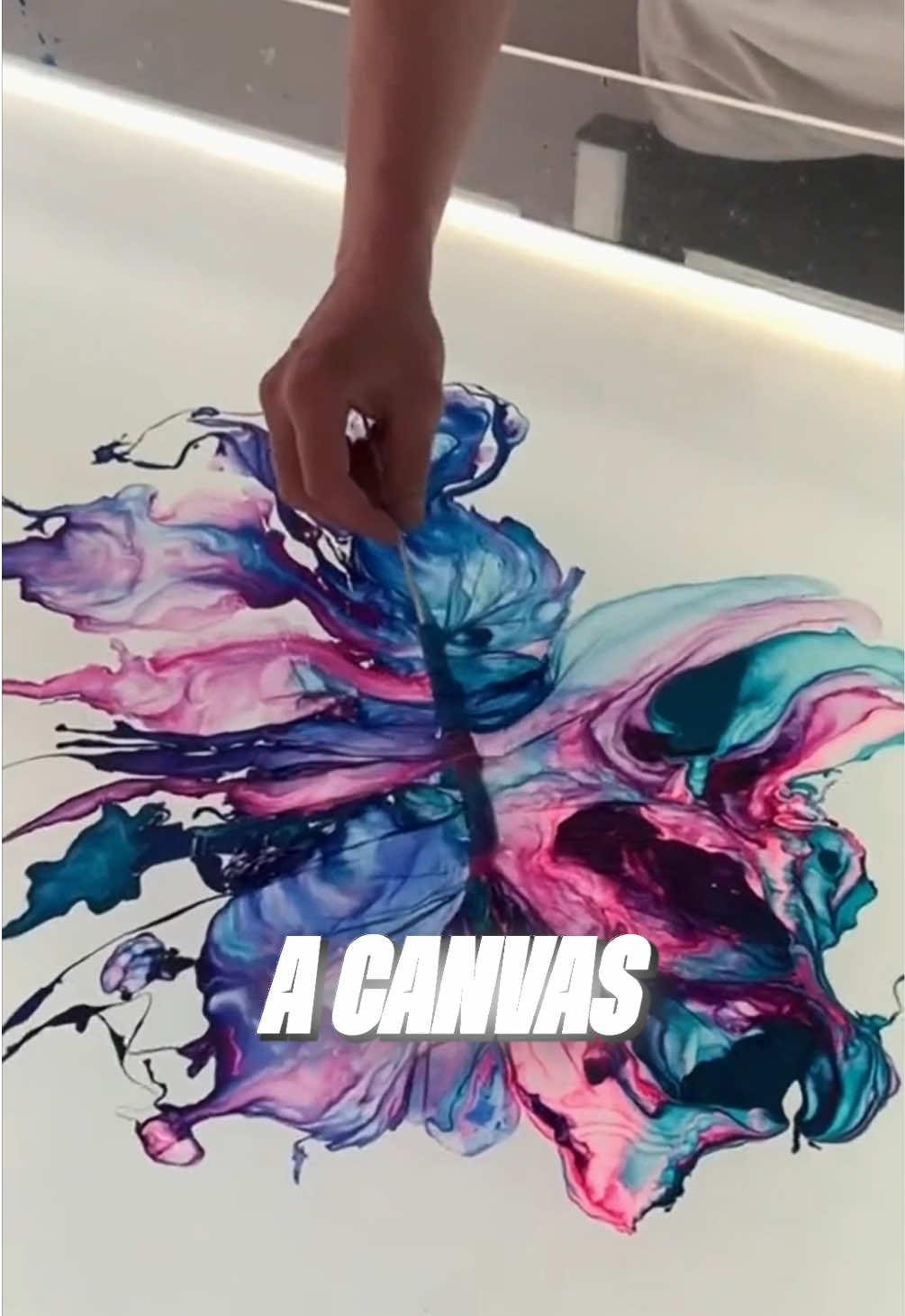 These artists have INSANE talent 🎨😱 - (🎥: @radim.kasparek, @emacrylics) - #artwork #artistsoftiktok #acrylicpainting #painting #creativeart