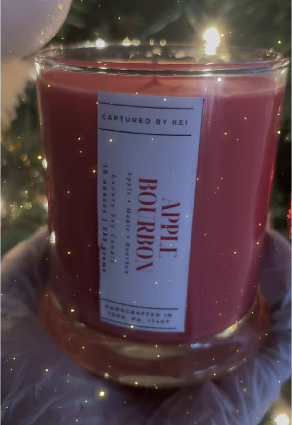 Warm up your holidays with a twist of apple and bourbon 🍏🥃 Perfect for cozy Christmas vibes!