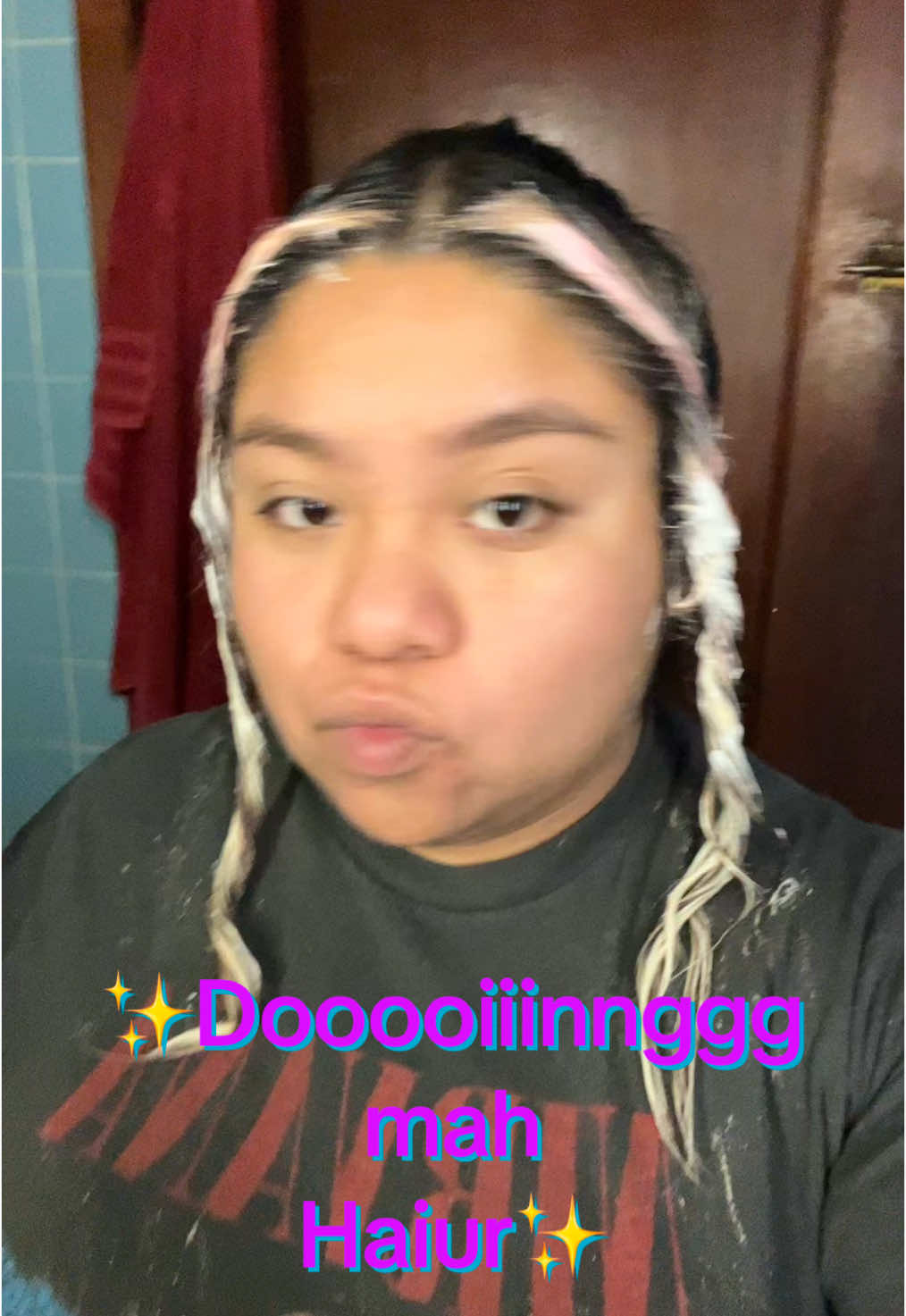 Doing my hair at home #manicpanicdye #articfoxhairdye #multicolor #funhair #hairdye #hairbleach #hairtok #hairdyetransformation #newvibeseveryday 