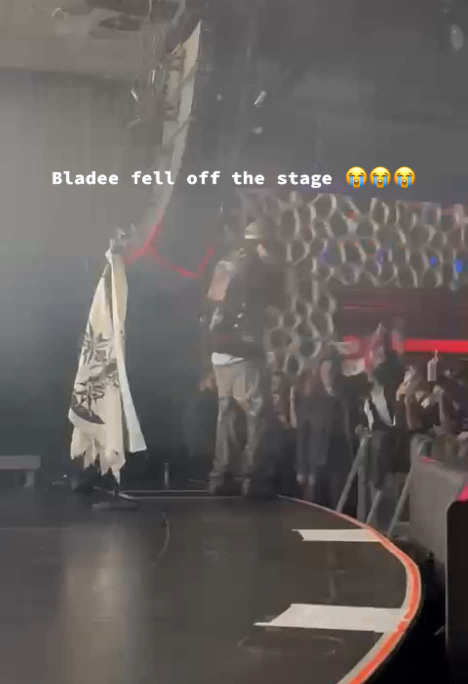 😔😔😔 #bladee #ecco2k #draingang #stage #yungsherman #concerts 