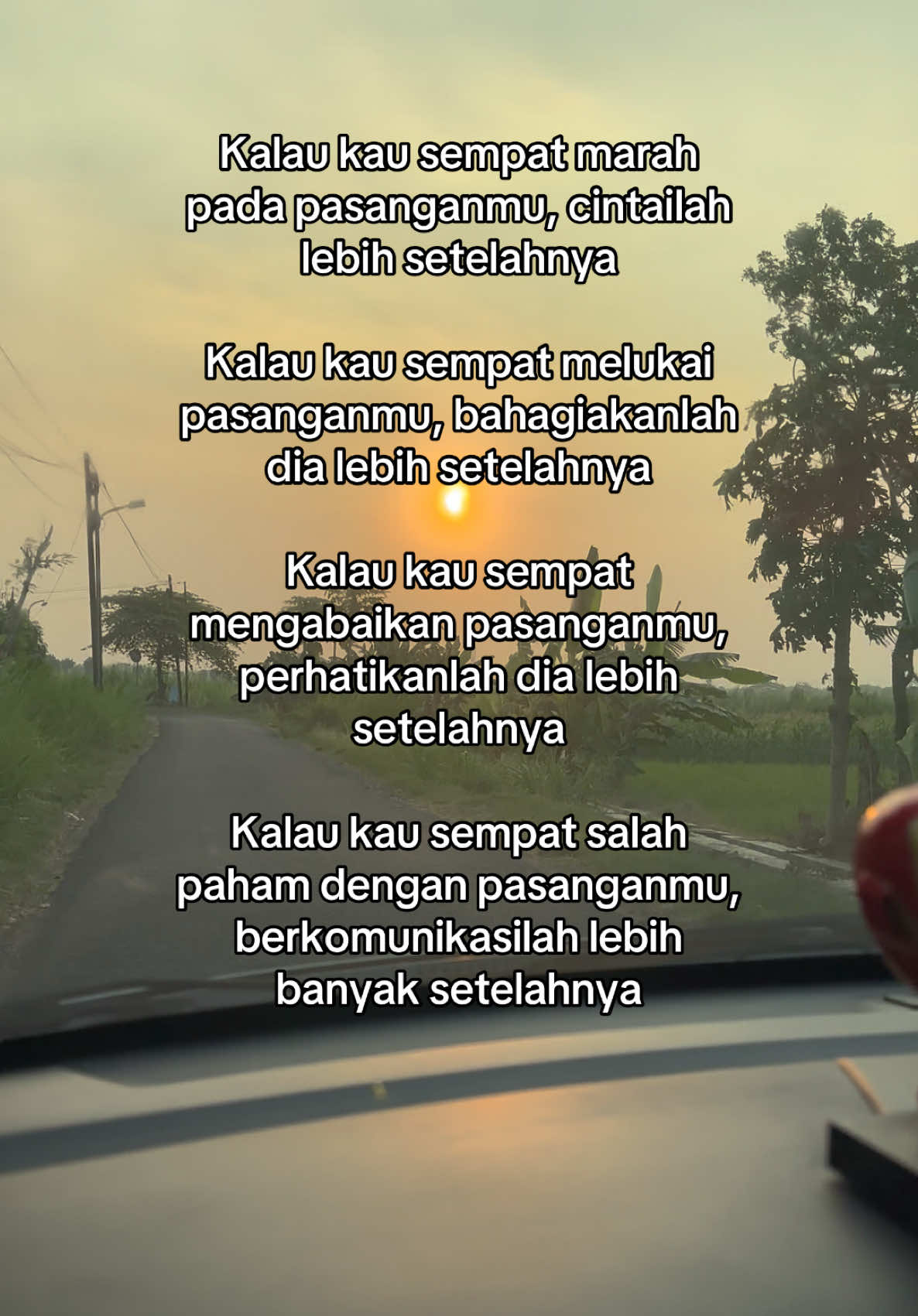 reminder #fyp #viral #foryoupage #senja #sunset #bawadiakembali #mahalini #lebih 