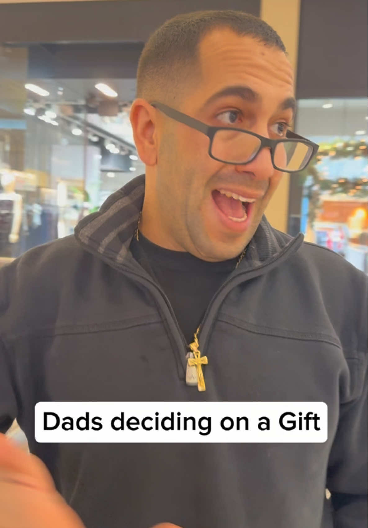 Whats the best gift ?!? 😂😂 @NickyScarlotta @Tony Dabas 