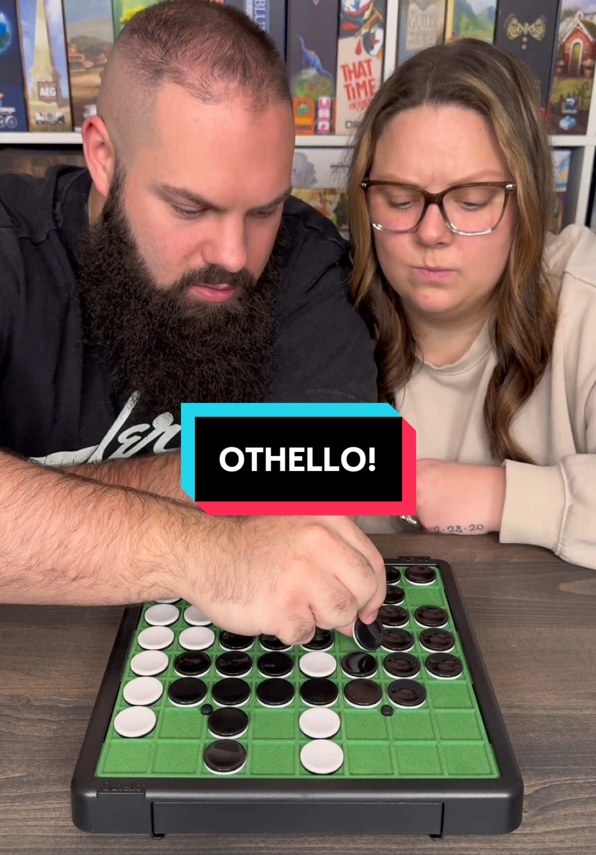 Come Play Othello With Us!! #boardgames #couple #fun #Ravensburger #playravensburger #Othello @Ravensburger North America 