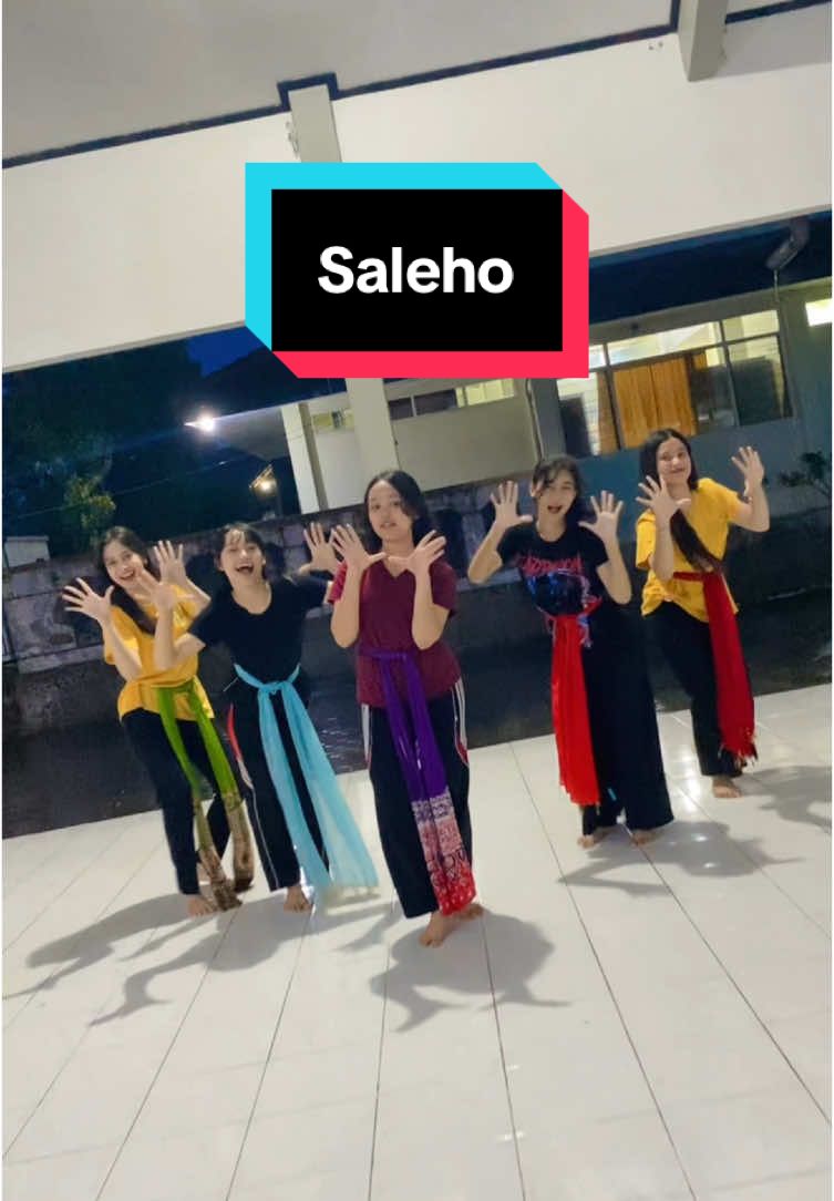 Saleho nih well 😍😍 @yess @acha @D @₊˚ˑ༄꒰ 🍄🌷꒱ @ylaa  #saleho #hosaleho #salehoviral #fypsaleho #tarisaleho #trendsaleho #lagitrend #fyp #fypage #fypシ゚ 