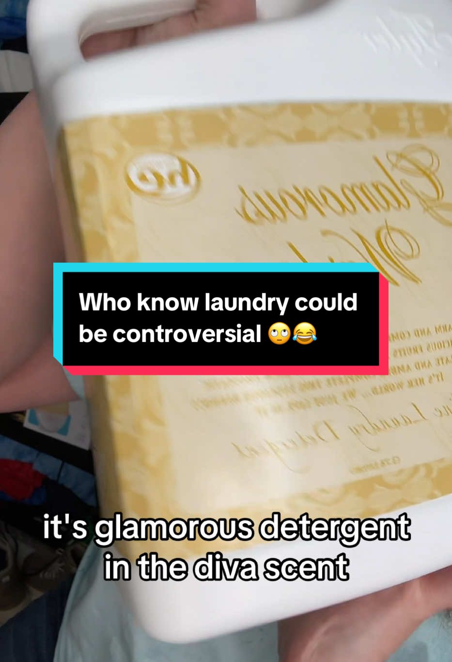 Best smelling laundry detergent ever is glamorous diva detergent by the tyler candle company #laundrydetergent #luxurylaundrydetergent #glamorousdetergent #glamorouswash #glamwash #divawash #tiktokshopholidayhaul #tiktokholidayhaul #tiktokshopendofyeardeals #tiktokshopcreatorpicks @Tyler_candle_company_llc 