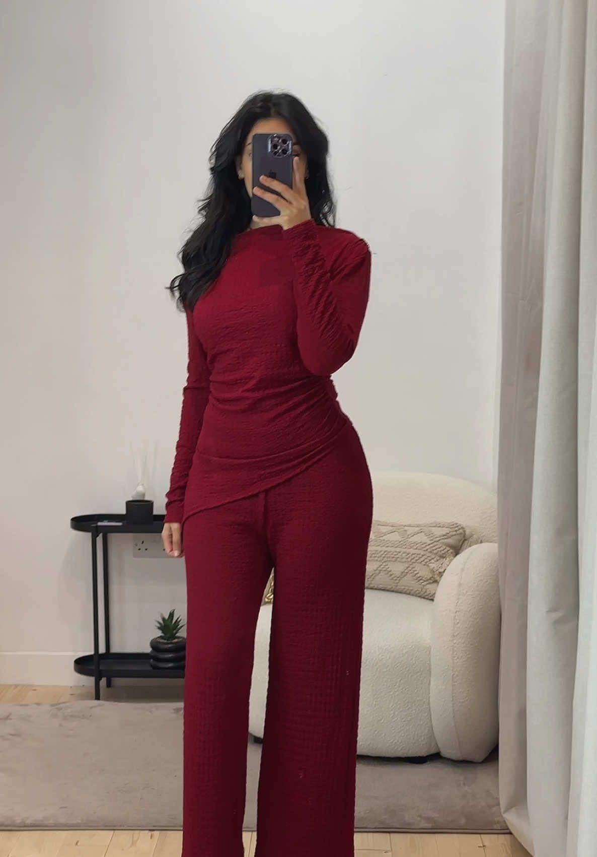 Your favourite textured drape sets come in an array of colours & wine is the PERFECT colour for this season!❤️✨  . . . . . #matching #matchingsets #wine #christmas #festivefashion #sets #coords #2025 #EM #emlavish #elegant #classy #dressup #styleinspo #styletips #OOTD #outfitinspo #outfits #datenight #xmas #newyear #newtrend #fashiontiktok #shopping #festiveseason 