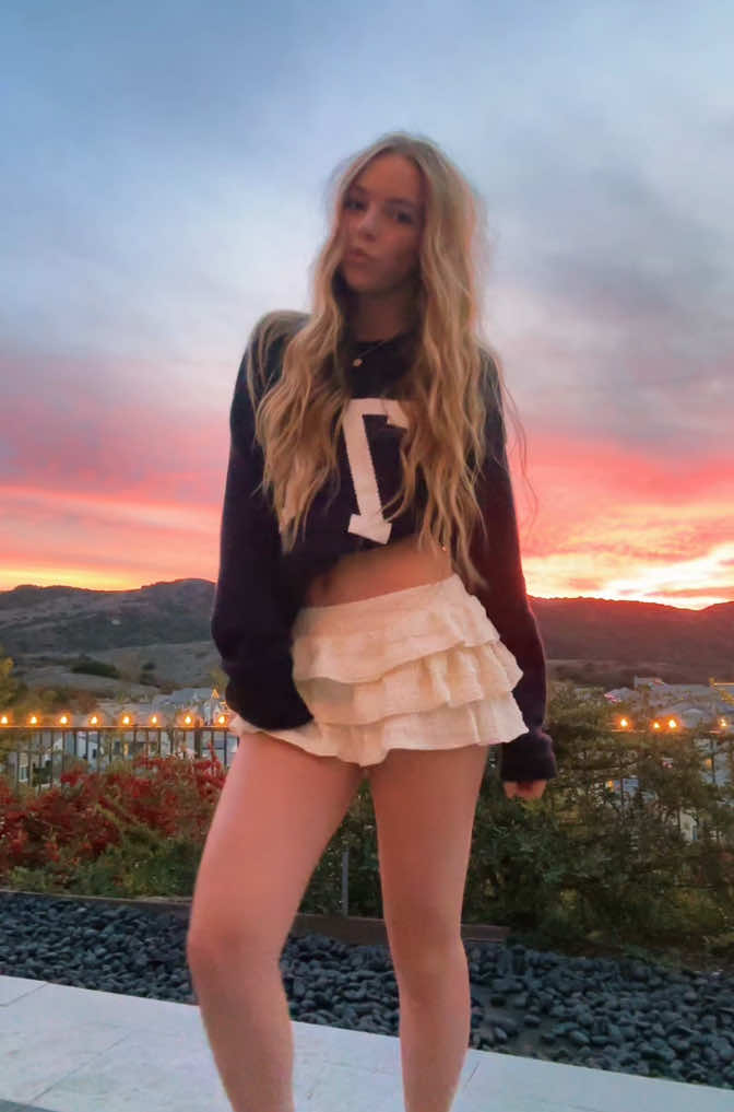 favorite time of the day 🌄🩷 @Edikted #foryoupage #foryou #fyp #trend #trending #dance #dancer #newdance #kennedygrace #lovekennedygrace #preppy #edikted #sunset 