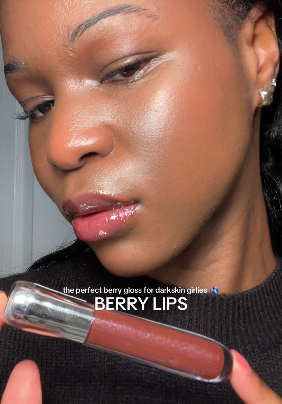 that’s that EXTREME shine lip gloss from @essence cosmetics ⭐️ #berrylips #berrylipgloss #lipgloss #glossylips #extremeshinelipgloss #essencelipgloss #darkskinmakeup #makeuptok #essencecosmetics #blackgirlmakeup #blackgirltok #blackgirltiktok