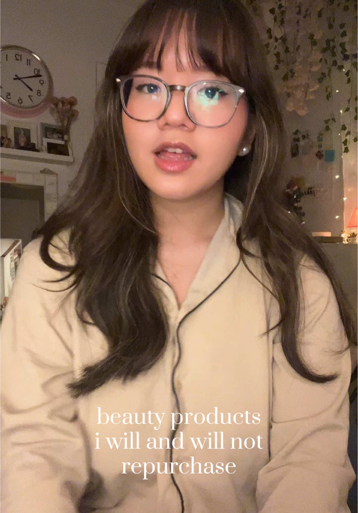 hi this is my first time doing a video like this but it was a lot of fun so let me know if u enjoyed/have any questions about products! 🩰 #beauty #makeup #haircare #japanesehaircare #summerfridays #summerfridayspinksugar #mariobadescu #glossier #sephora #makeuptips #beautytips #fyp #foryou #foryoupage #lipbalm #lipgloss #lipoil #clarinslipcomfortoil #clarinslipoil #aquaphor 