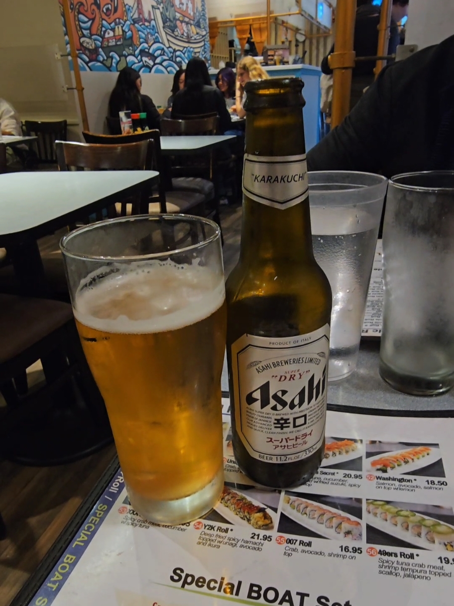 🍺 First stop in San Francisco, Japantown. Quick stop to get some Asahi beer and sushi at Kippu sushi and roll house. Man, I miss Japan! #sanfrancisco #sushi #Japantown #Japanesebeer #japanesefood #california #sanfranciscofoodie #sanfranciscocalifornia #asahi #californiaadventure #californialove 