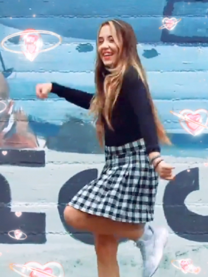 #dancemusic #bailes #bailecito #beautygirl #actuacion #blondehair  #superacionpersonal #ejerciciosencasa #foryouu #fyp 