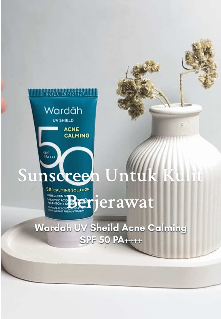Jangan pernah skip sunscreen walaupun kulit kalian berjerawat  #fyp #sunscreenwardah #wardah #wardahuvshieldspf50 #wardahuvshield 