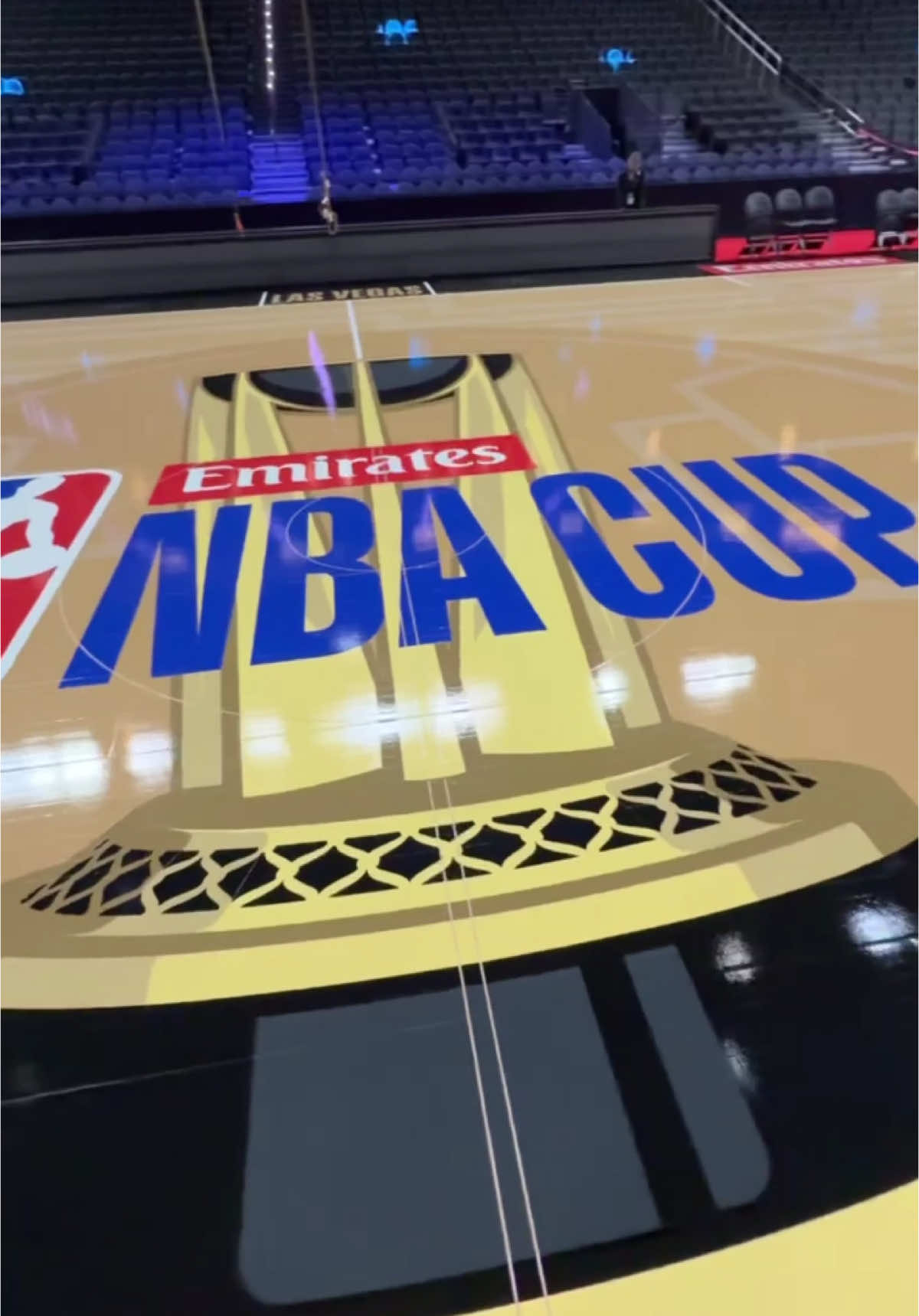 Sound 🆙 The court is ready for #EmiratesNBACup action in Las Vegas! 🤩 Secure your seats for the #EmiratesNBACup Semifinals and Championship Game now 🎟️ #NBA #Basketball 