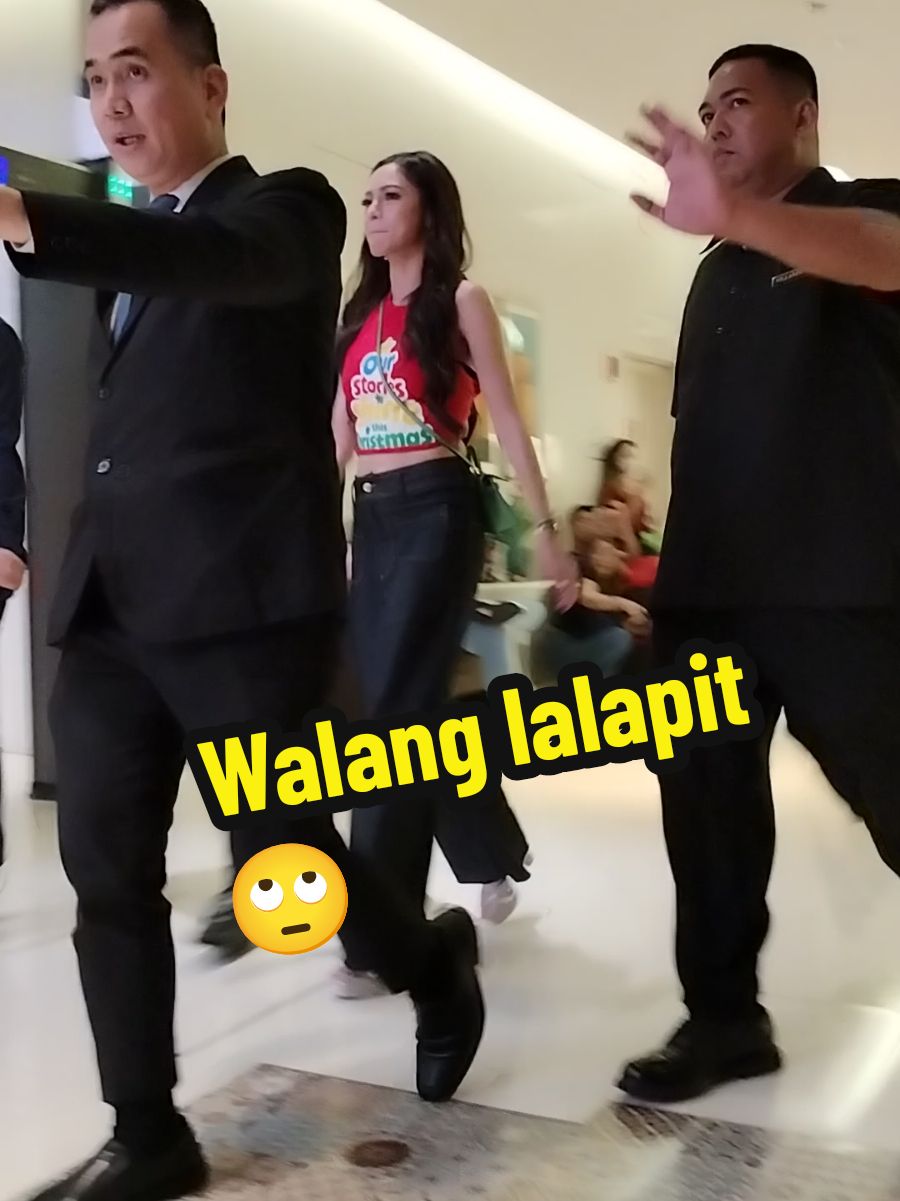 Kim chui walang lalapit 😅 #kim #kimchiu #kimpau  #kimchiuglobal #abscbn #kapamilya #fyp #sos #abscbnchristmasspecial2024 #AttheBigDome #araneta #novotel #fyppppppppppppppppppppppp 