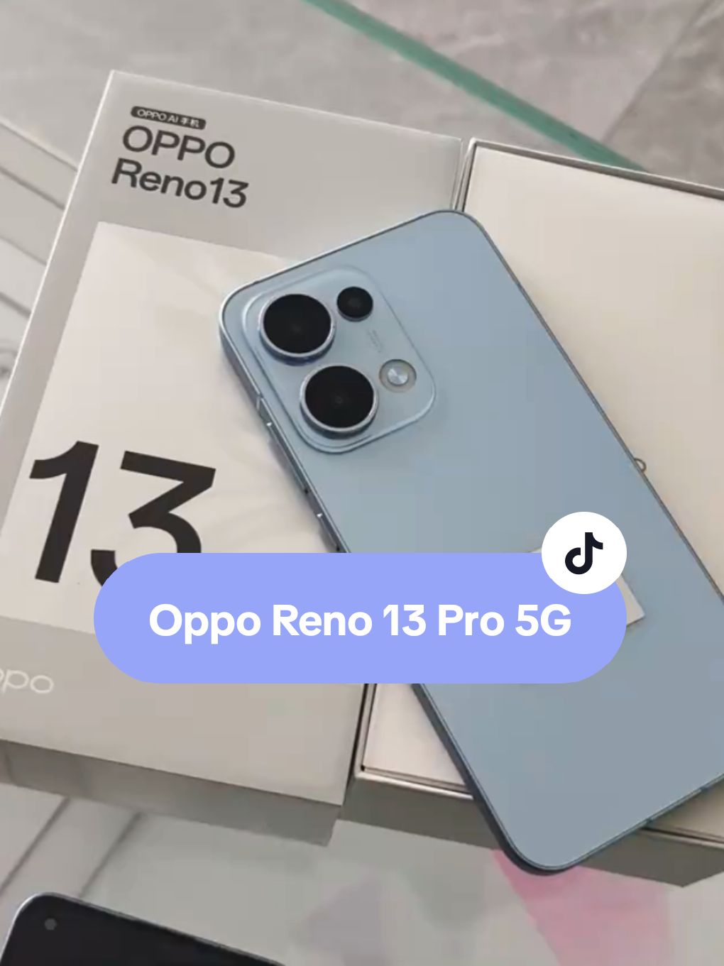 Membalas @zahra2017_ culik ya besok kalau udah rillis di indo #smartphone #opporeno13pro #oppoindonesia #oppo #opporeno13 #ophone 