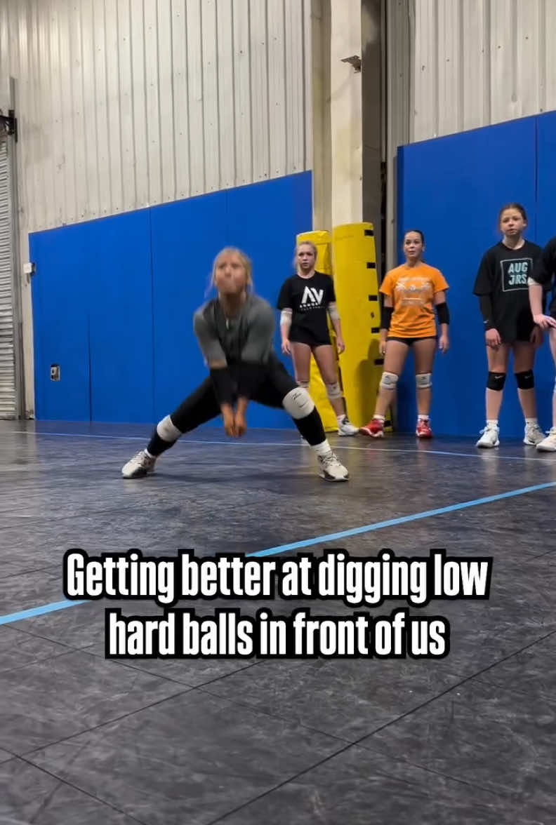 I loved this libero camp. I feel like liberos deserved to be TRAINED on what their roles are instead of just expecting them to have all the answers. Shout out to all yall who came out and got better today 🩷📈 🎥 via: @trainwithcoachkiy #DEFENSEWINS #volleyball #volley #volleyballplayer #volleyballgirls #voleibol #pallavolo #volleyballteam #sport #volleyballislife #sports #volleyballlife #beachvolleyball #volleyballgame #volleyballtime #athlete #Fitness #training #workout #sports