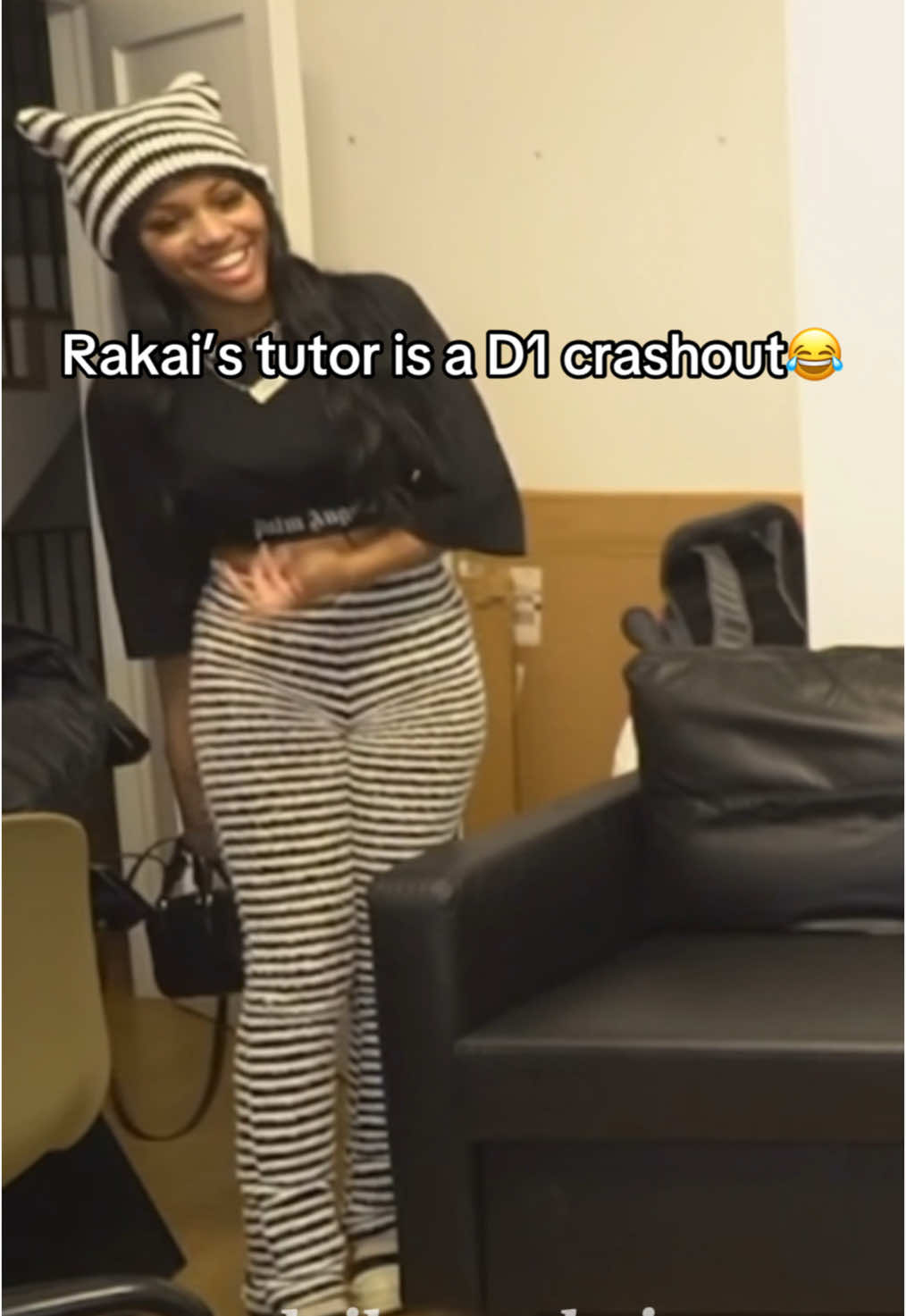 Rakai ain’t want no smoke with her😂‼️ #2xrakai #tutor #crashout #d1crashout #d1 #scary #nyc #agressive #xyzbca #fyp 