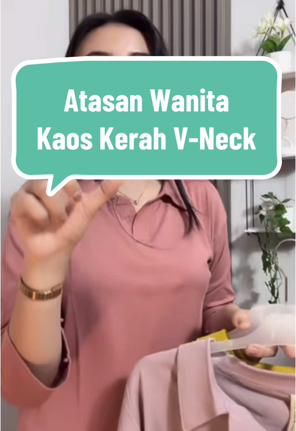 Atasan Wanita Kaos Kerah V-Neck  #kaoswanita #belilokal #tiktokshop #tiktokshopindonesia 