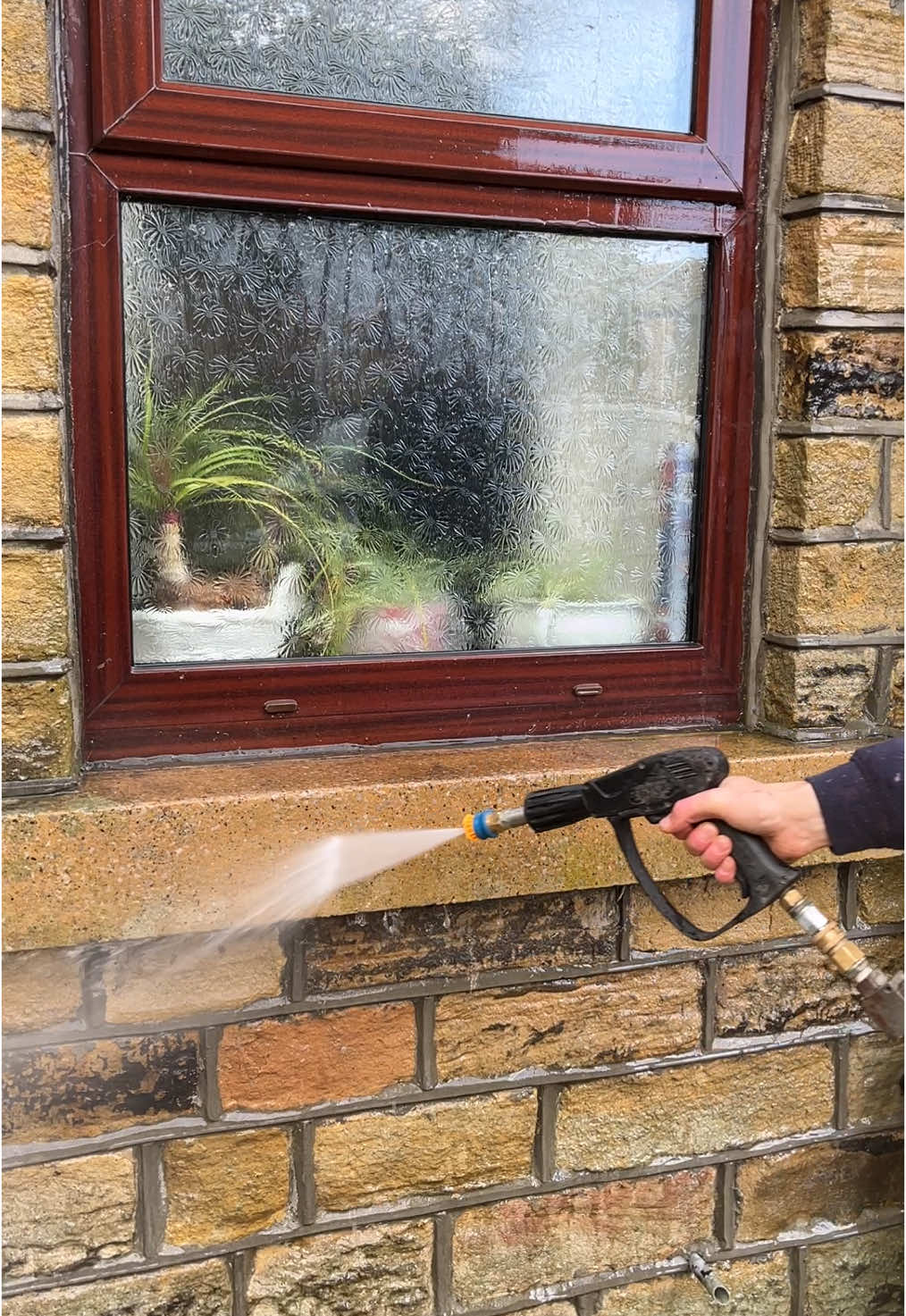 Window sill cleaning 